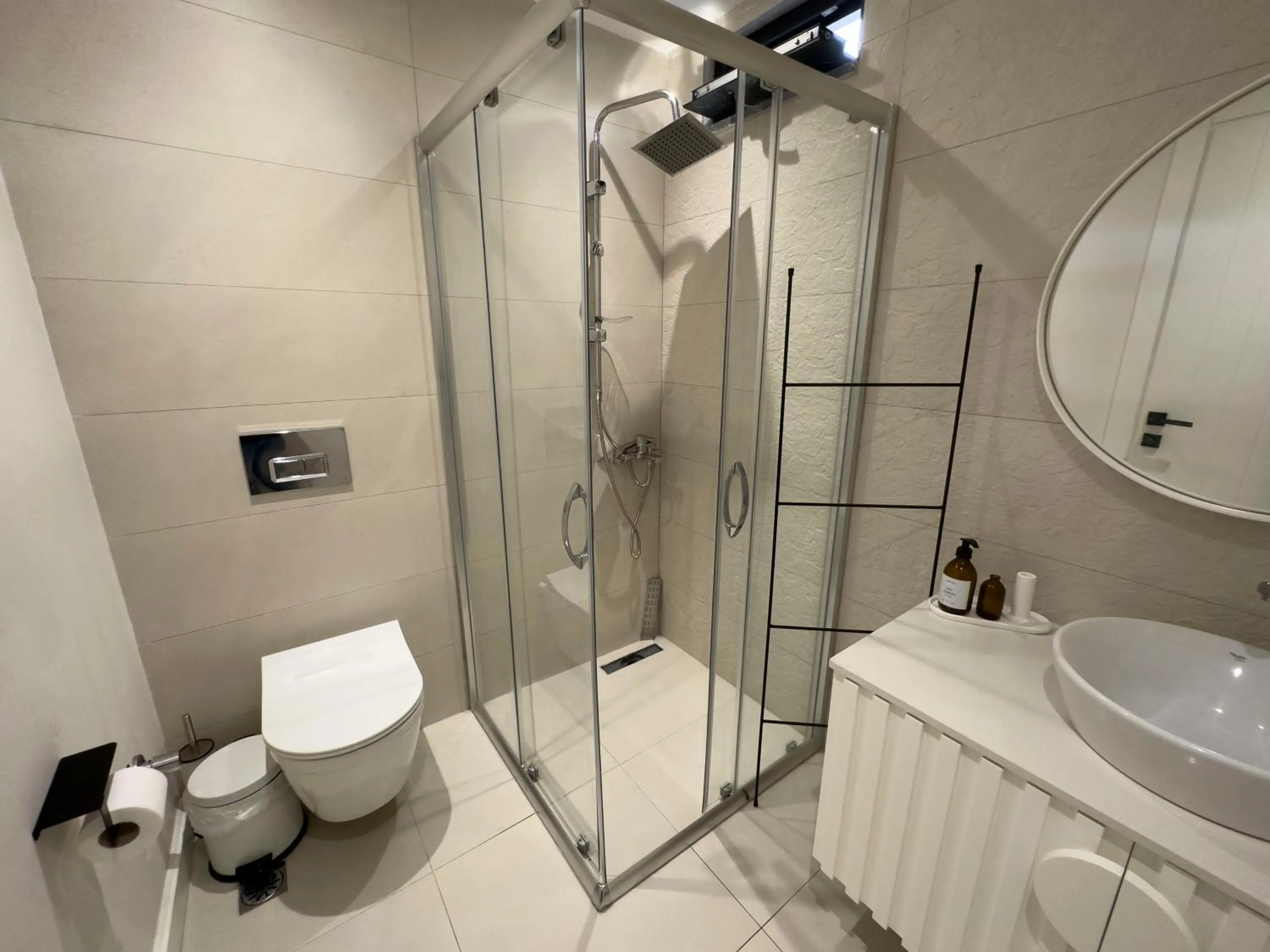 Shower in Mehmetbey Çaka