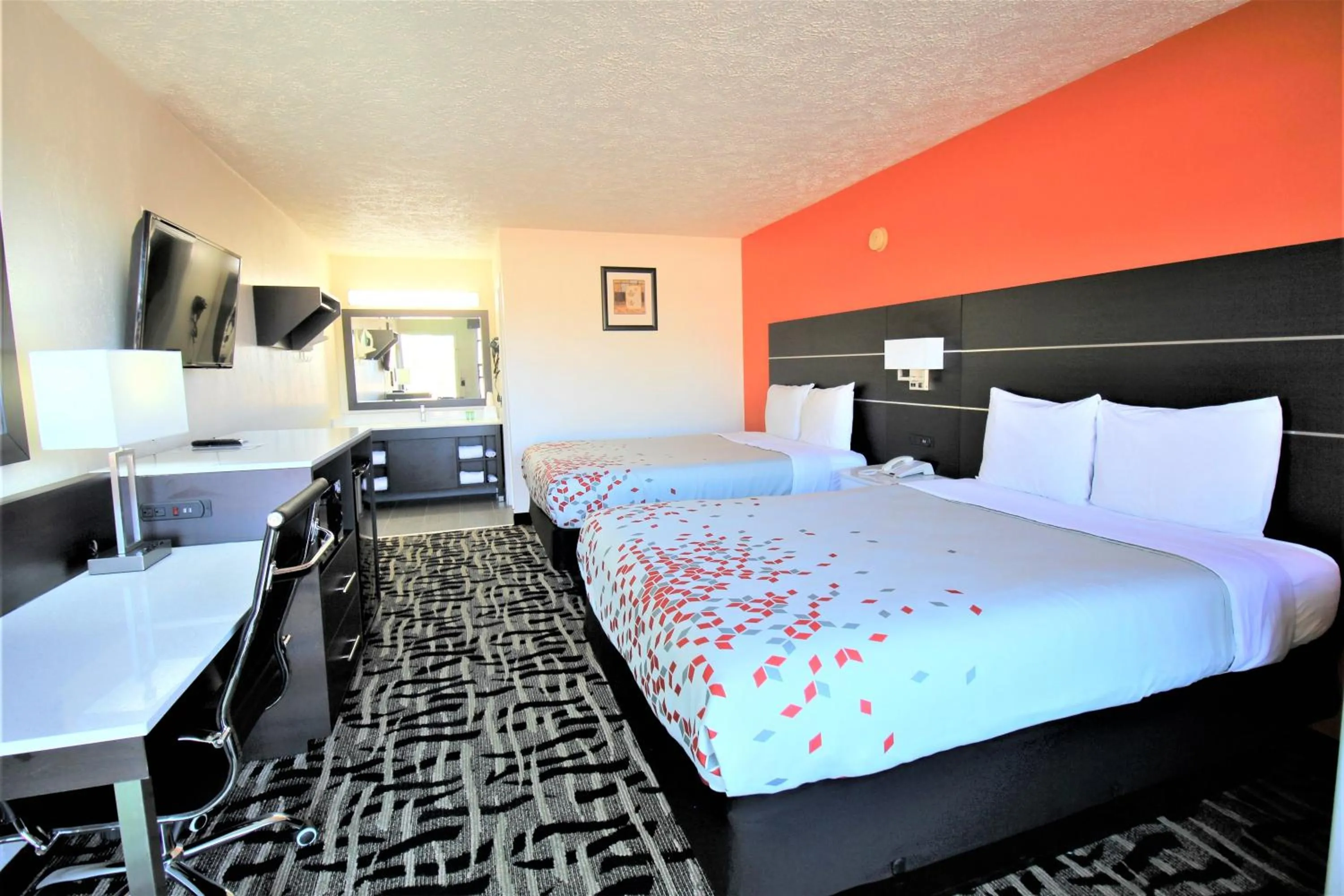 Photo of the whole room, Bed in Travel Inn Eutaw