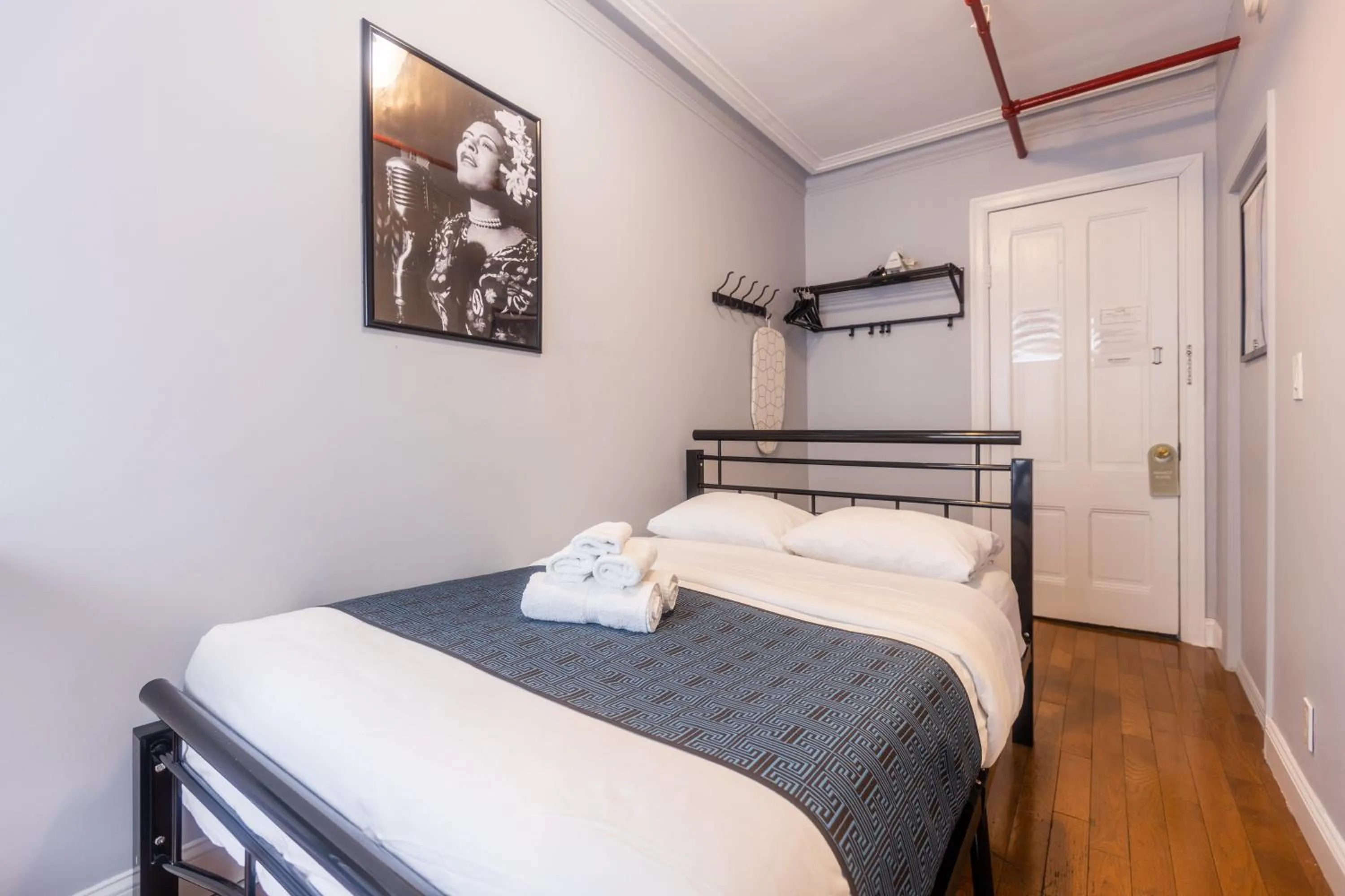 Photo of the whole room, Bed in The Central Park North