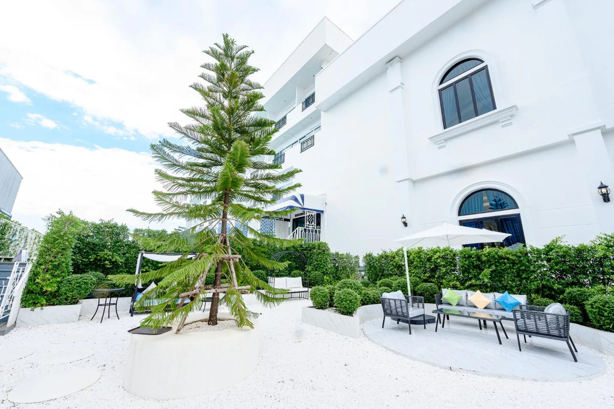 Marble Arch De Loei Hotel