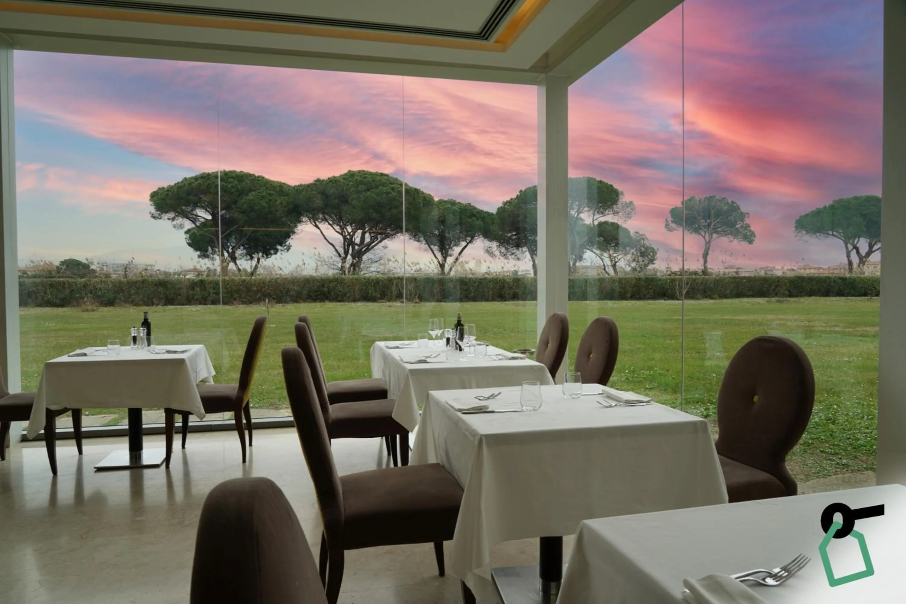 Restaurant/places to eat in HOTIDAY Room Collection - Pisa