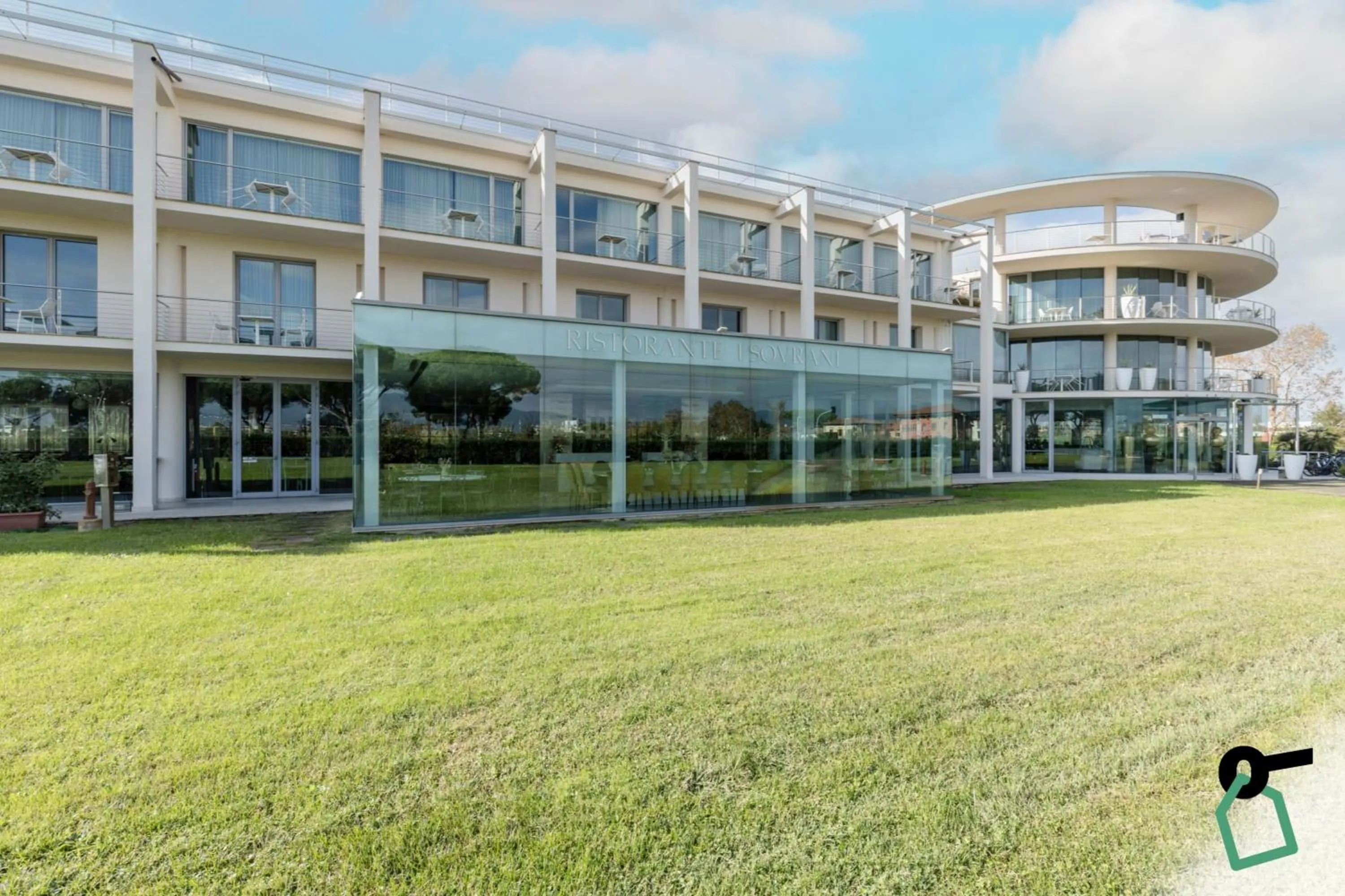 Property building in HOTIDAY Room Collection - Pisa