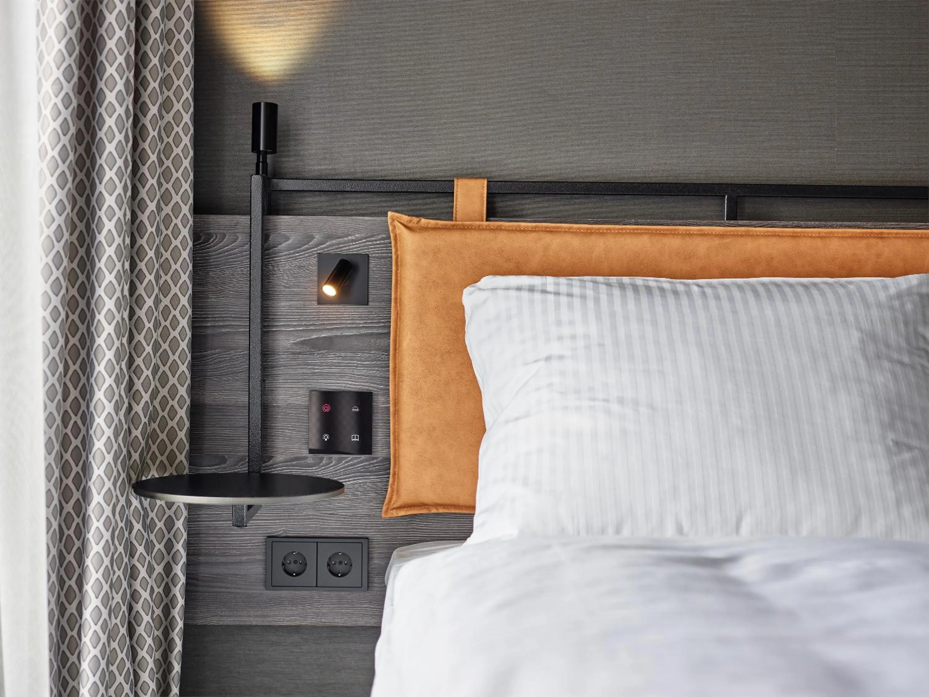 Decorative detail, Bed in H2 Hotel Saarbrücken