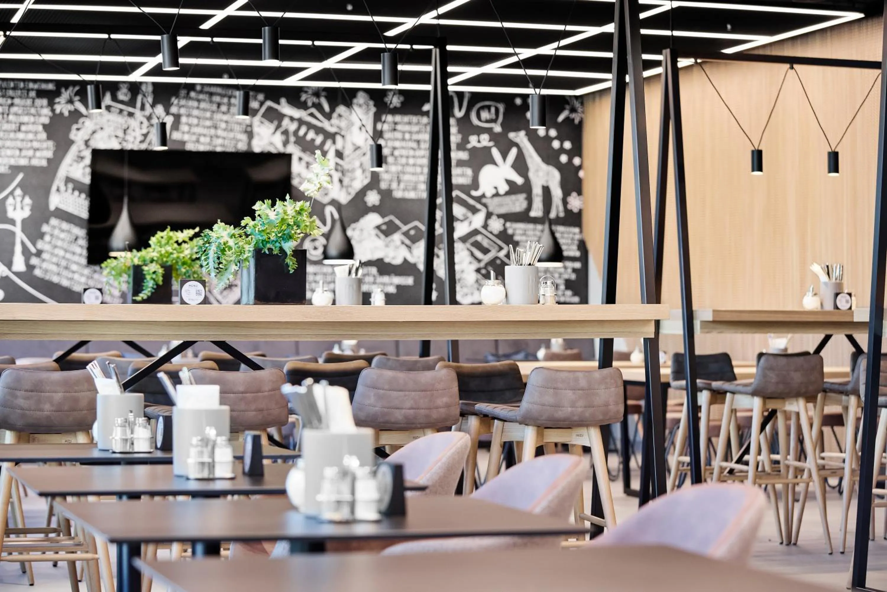 Restaurant/places to eat in H2 Hotel Saarbrücken