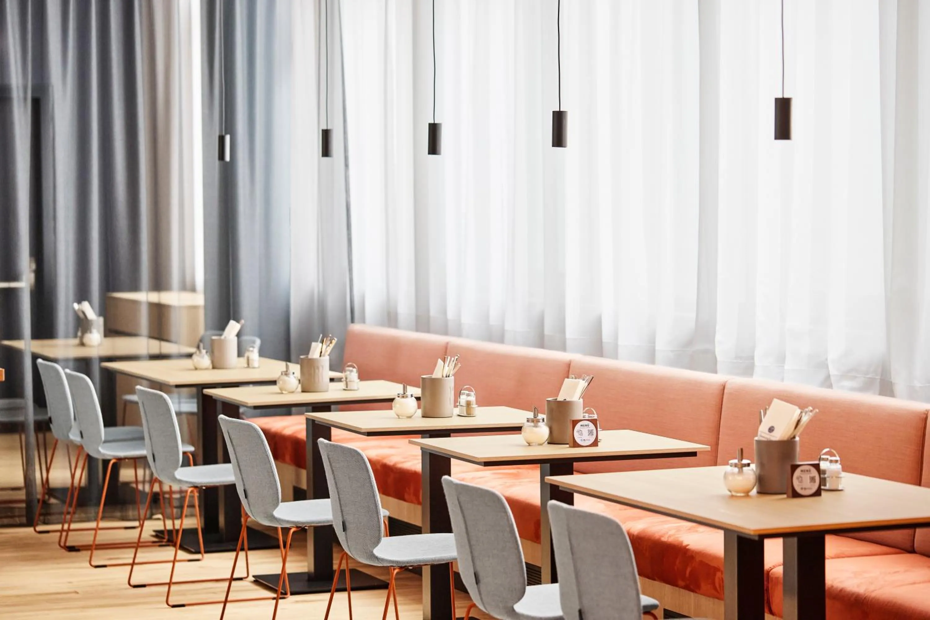 Restaurant/places to eat in H2 Hotel Wien Schönbrunn