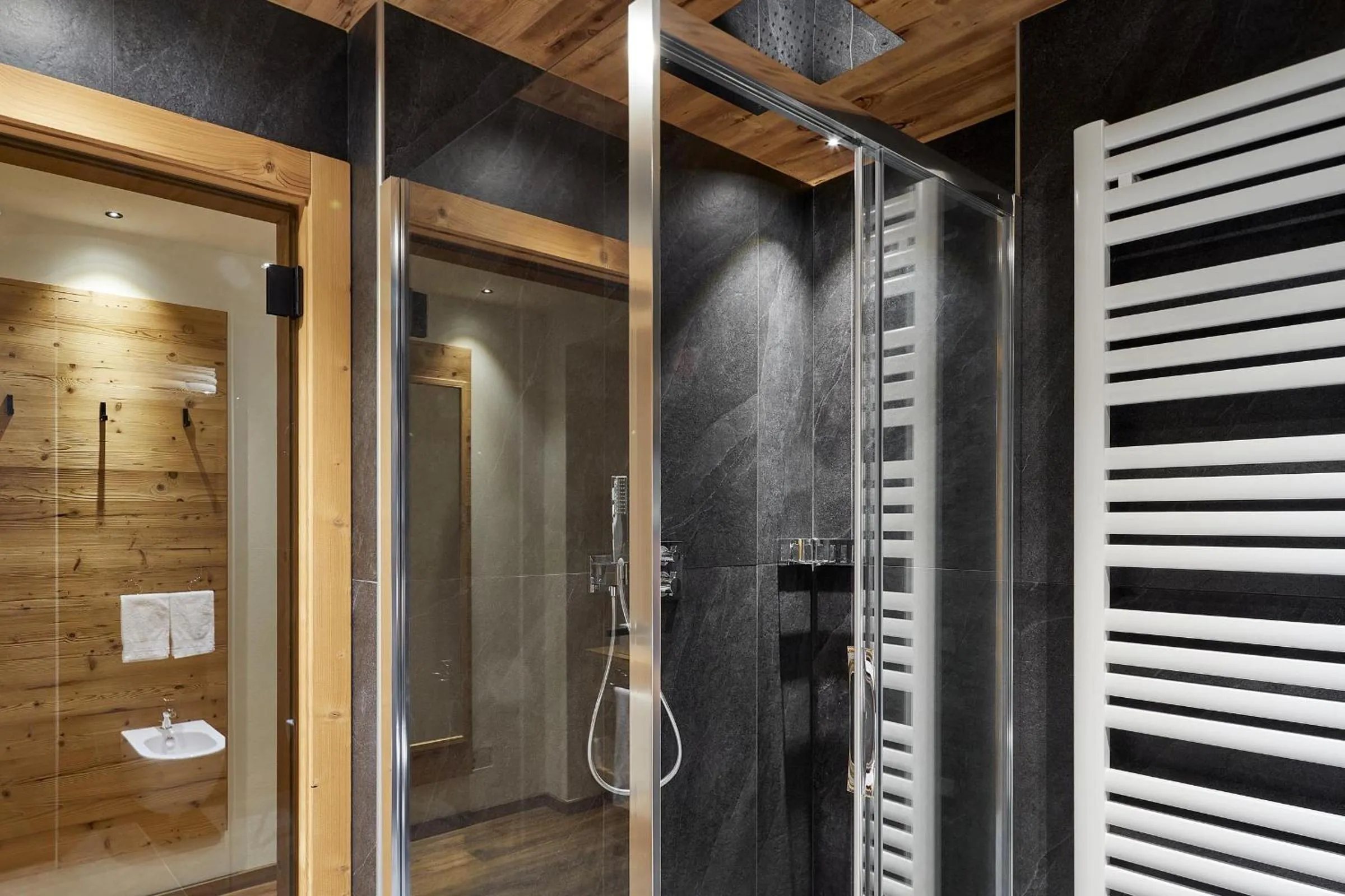 Shower in Hotel Garni dello Sportivo