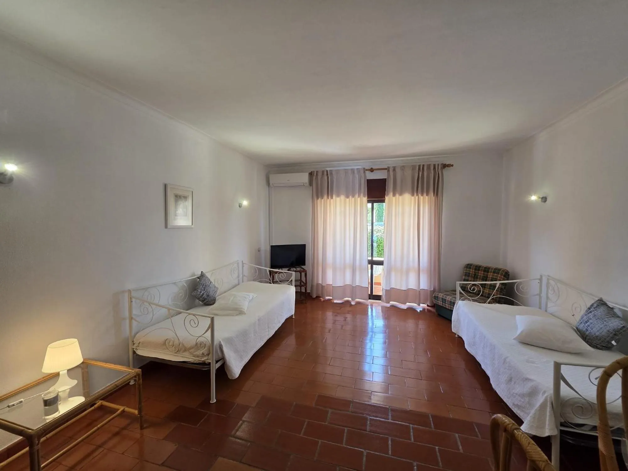 Area and facilities, Bed in Apartamentos Mar-Sol Villas