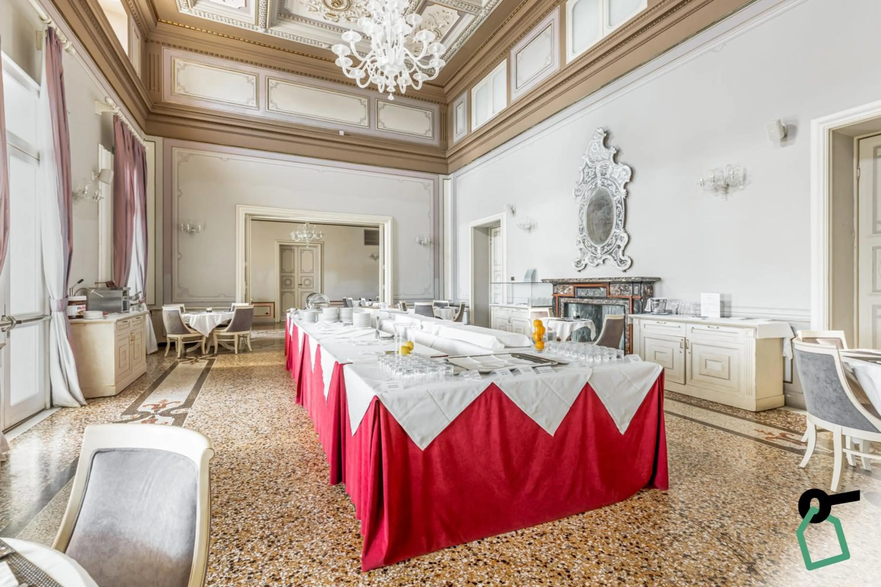 Breakfast in HOTIDAY Room Collection - Livorno Mascagni