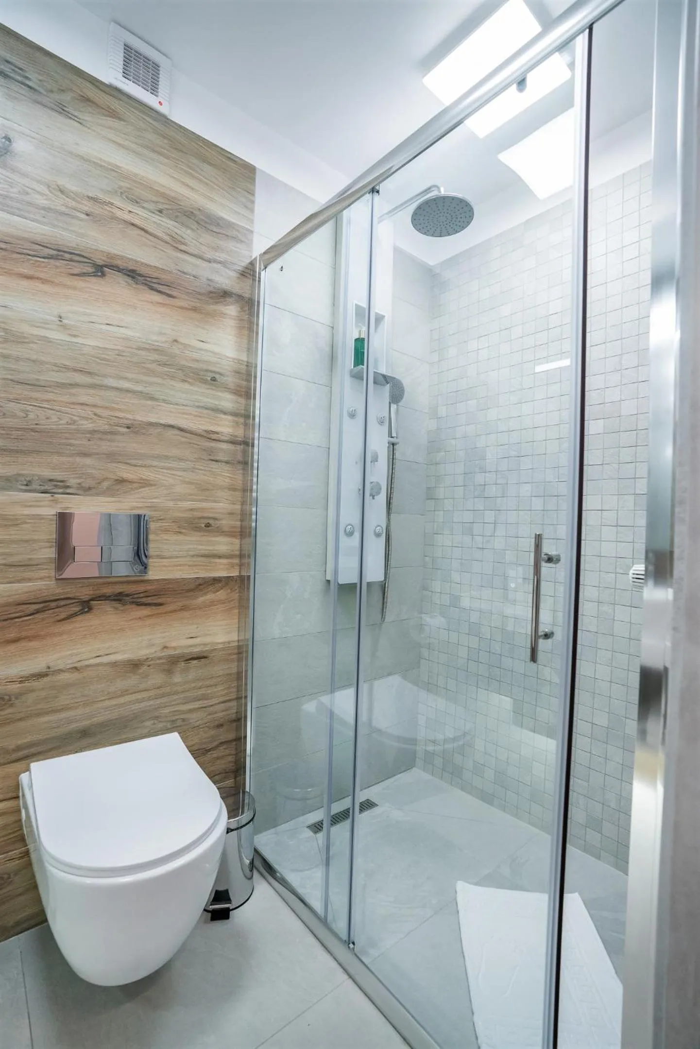 Shower in NOVOS ApartHotel