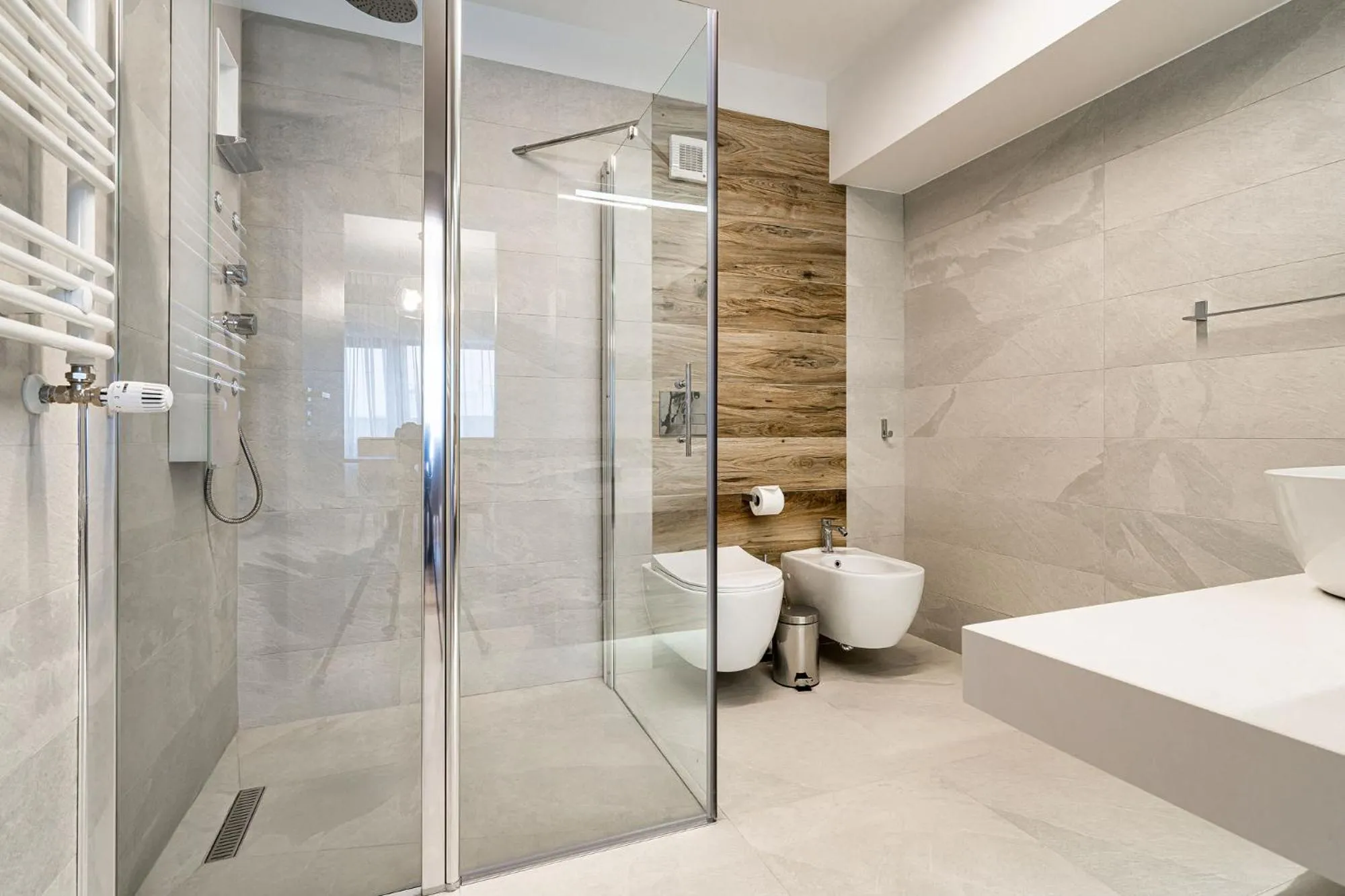 Shower in NOVOS ApartHotel