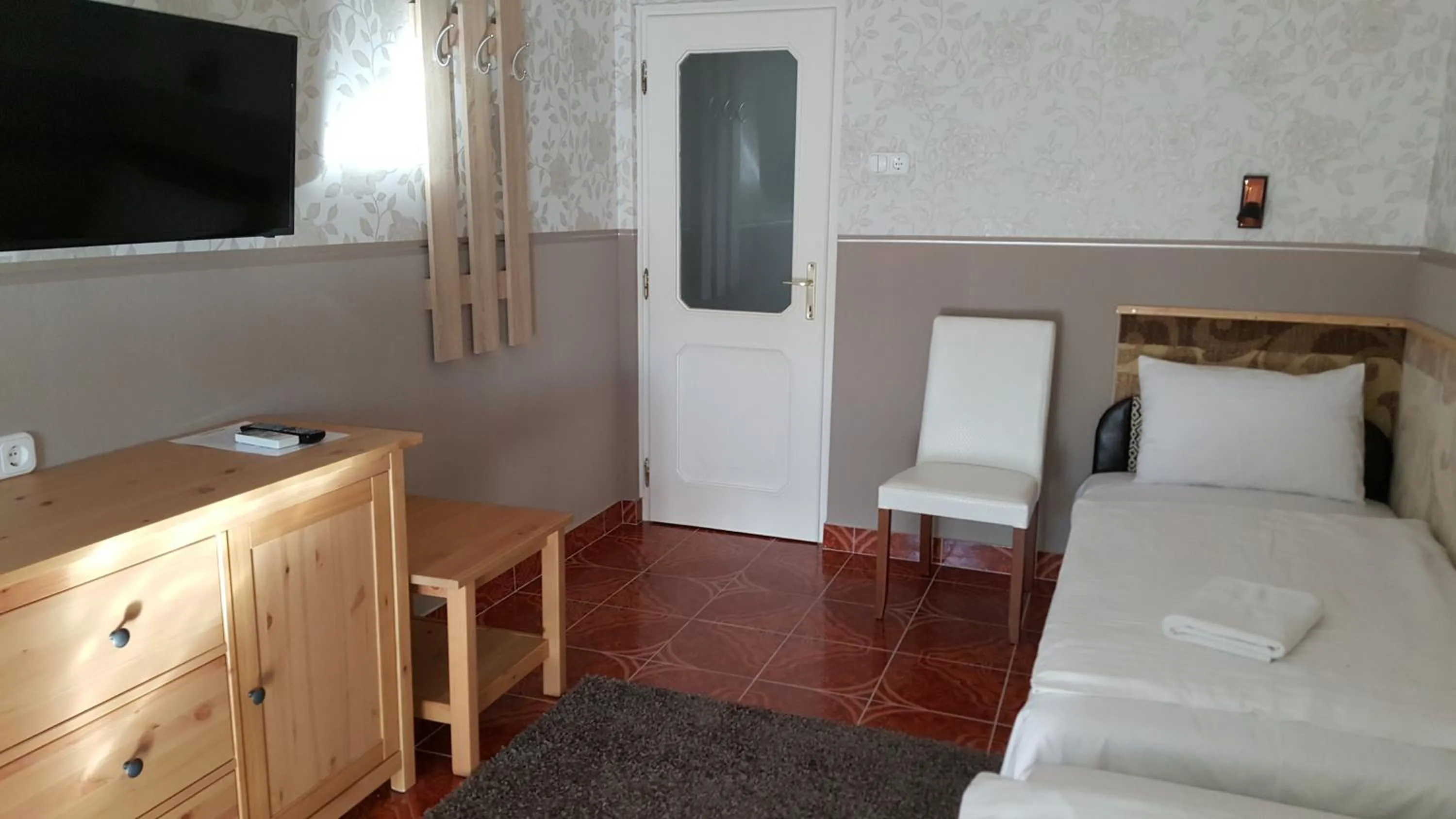 Bedroom, Bed in Kitti Panzió