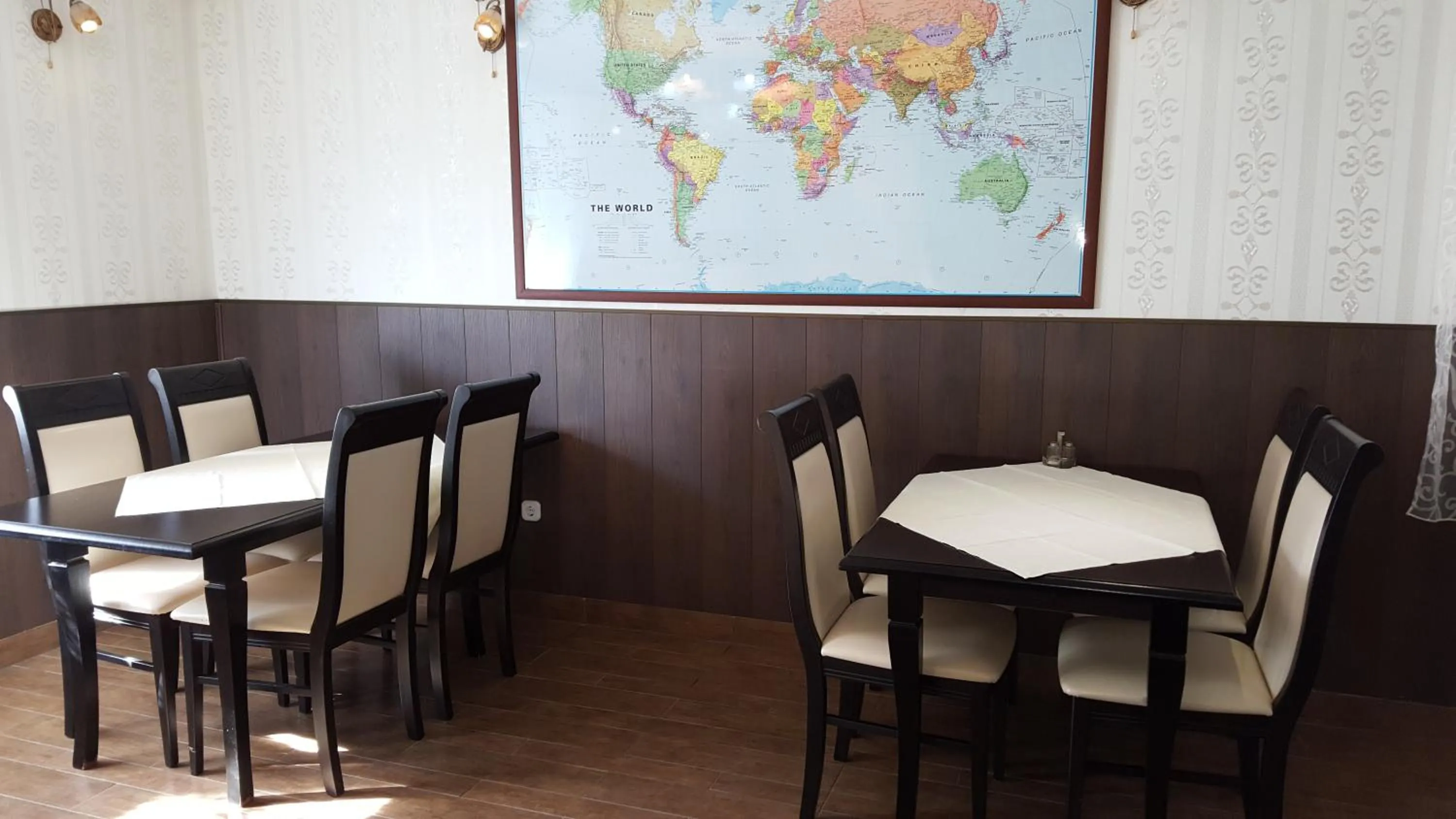 Restaurant/places to eat in Kitti Panzió