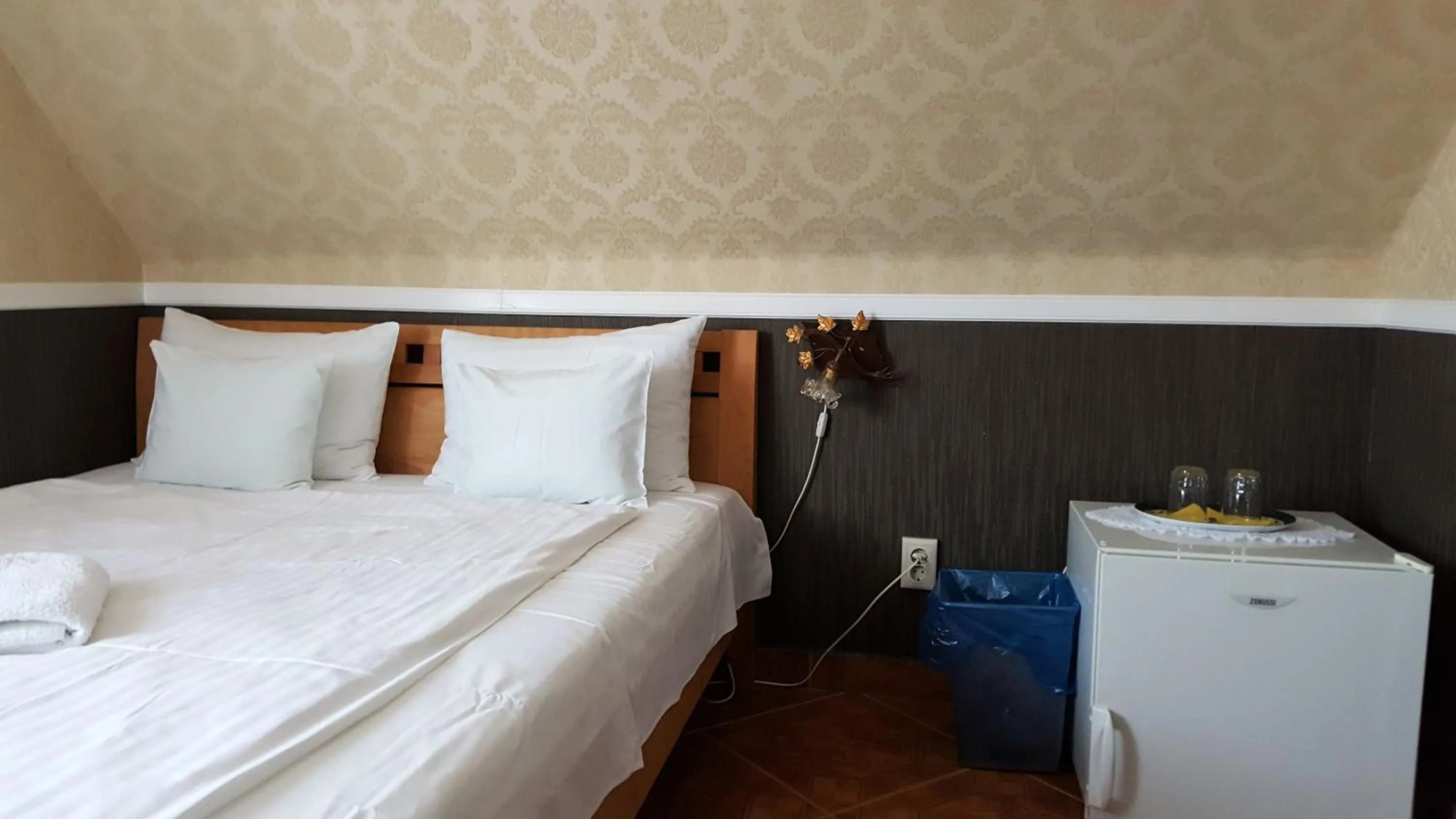 Bed in Kitti Panzió