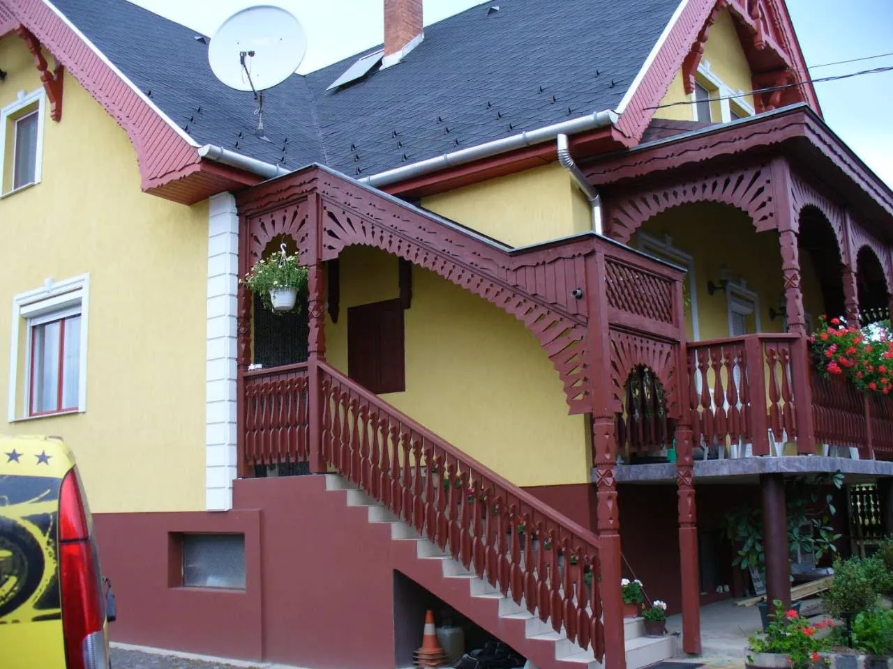 Property building in Kitti Panzió