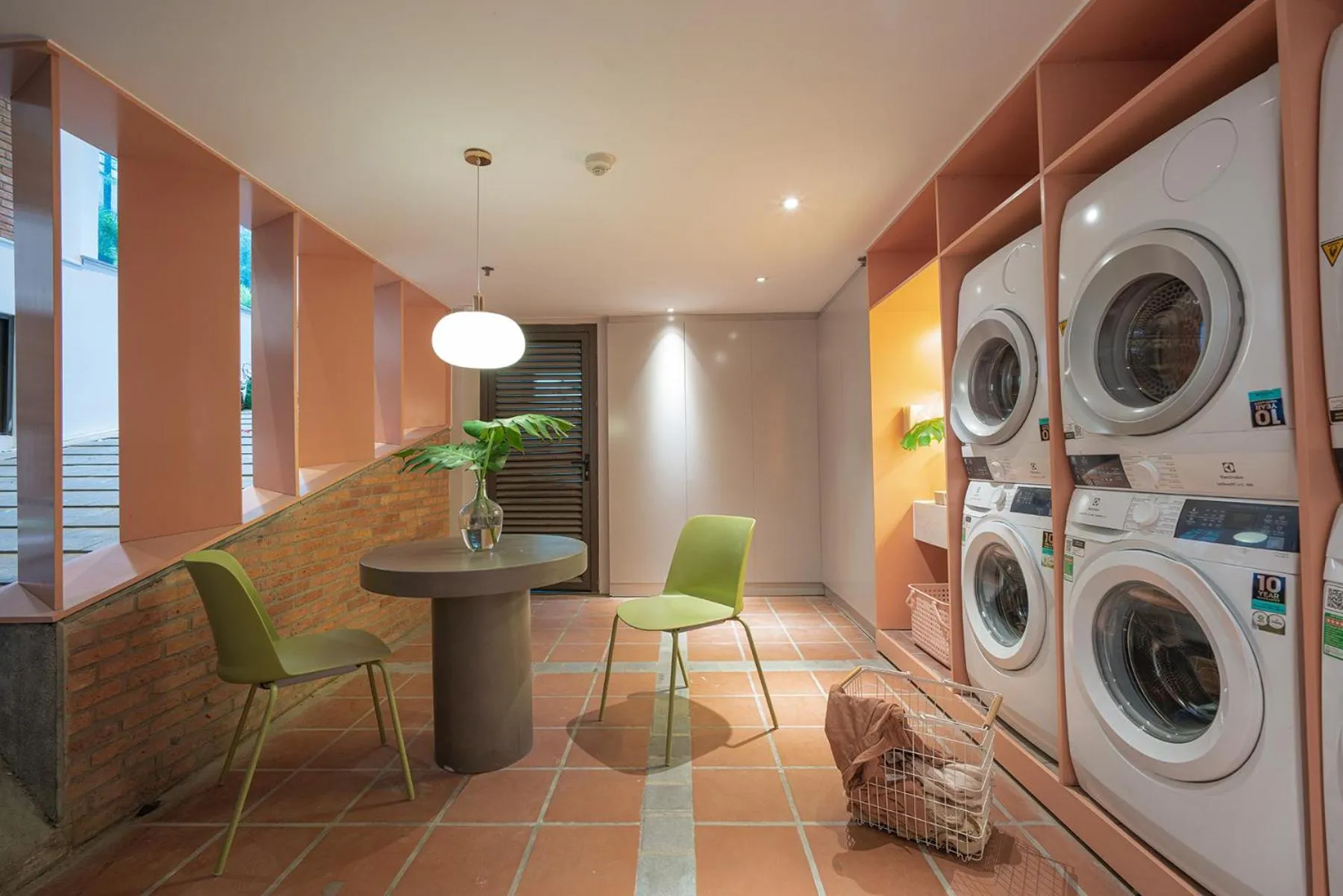 Property building in Express by M Village Thạch Thị Thanh