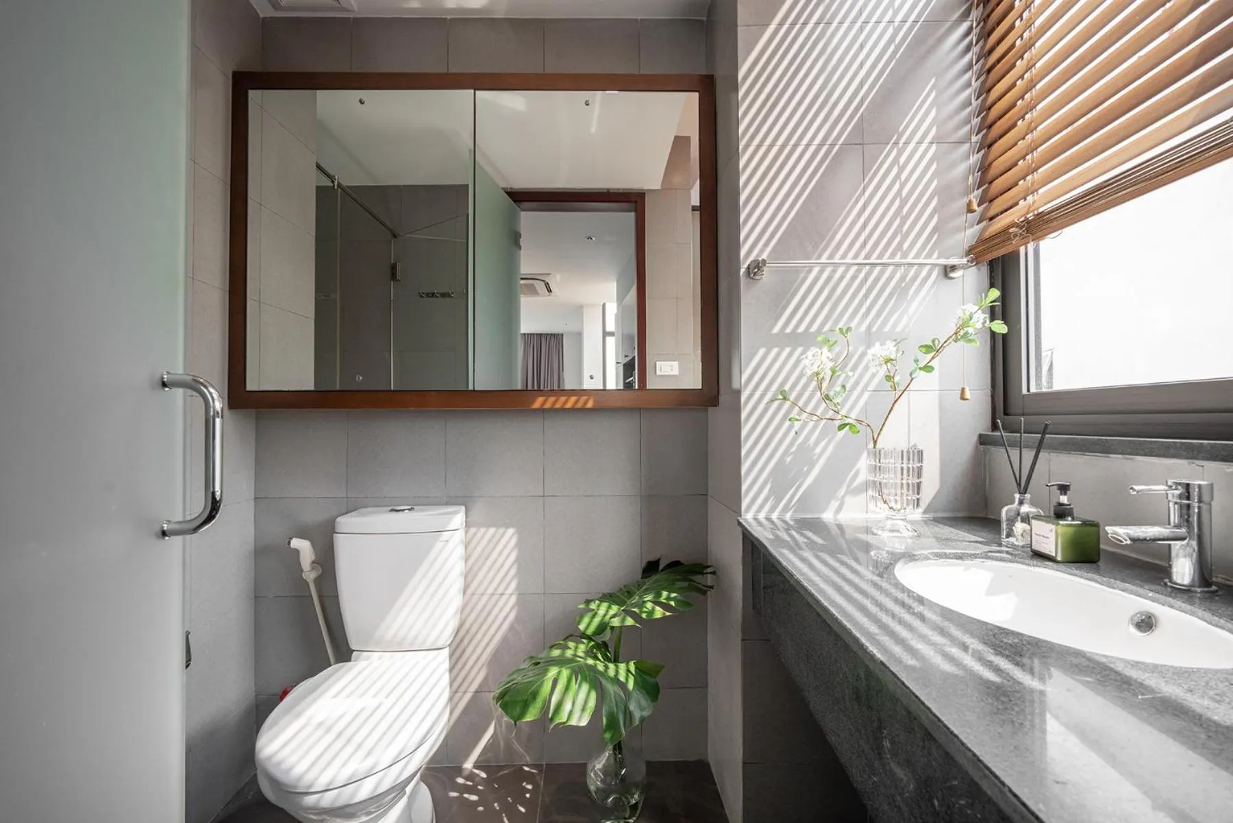 Shower in Express by M Village Thạch Thị Thanh