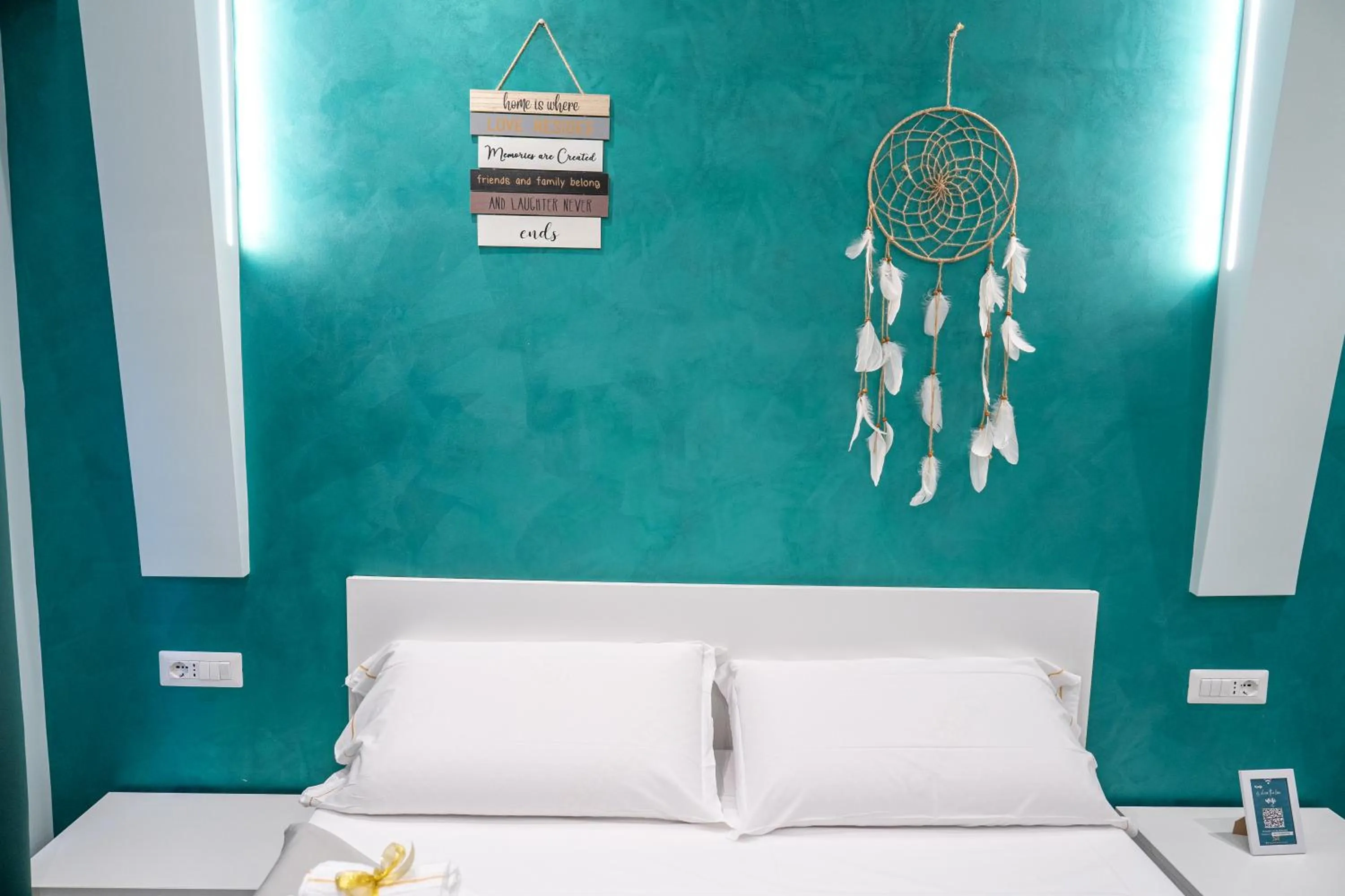 Decorative detail, Bed in Napolitano Rooms - Central Station