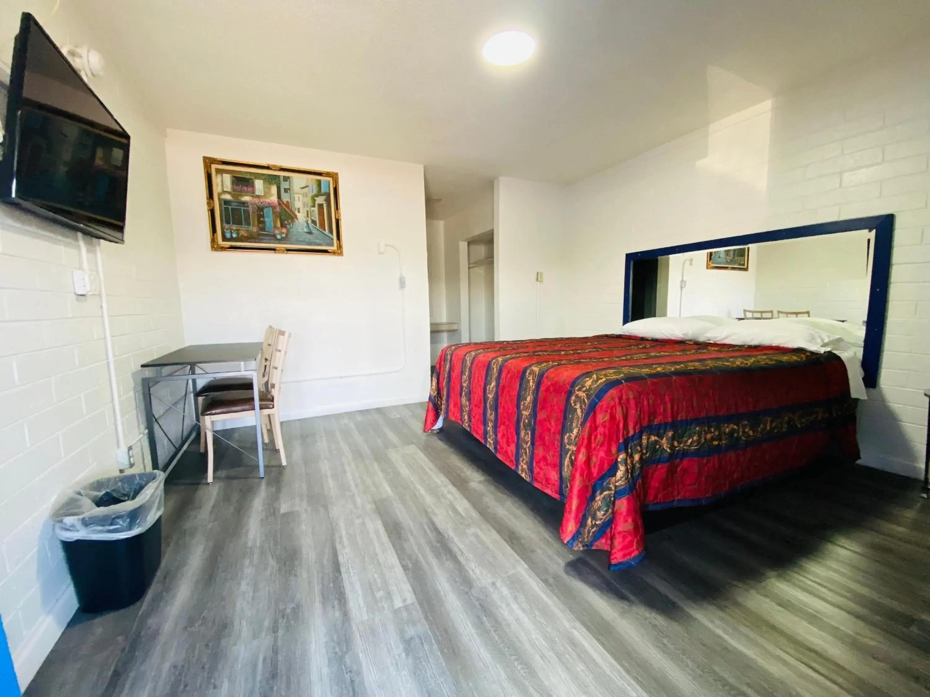 Lucky cuss Motel Lucky cuss Motel