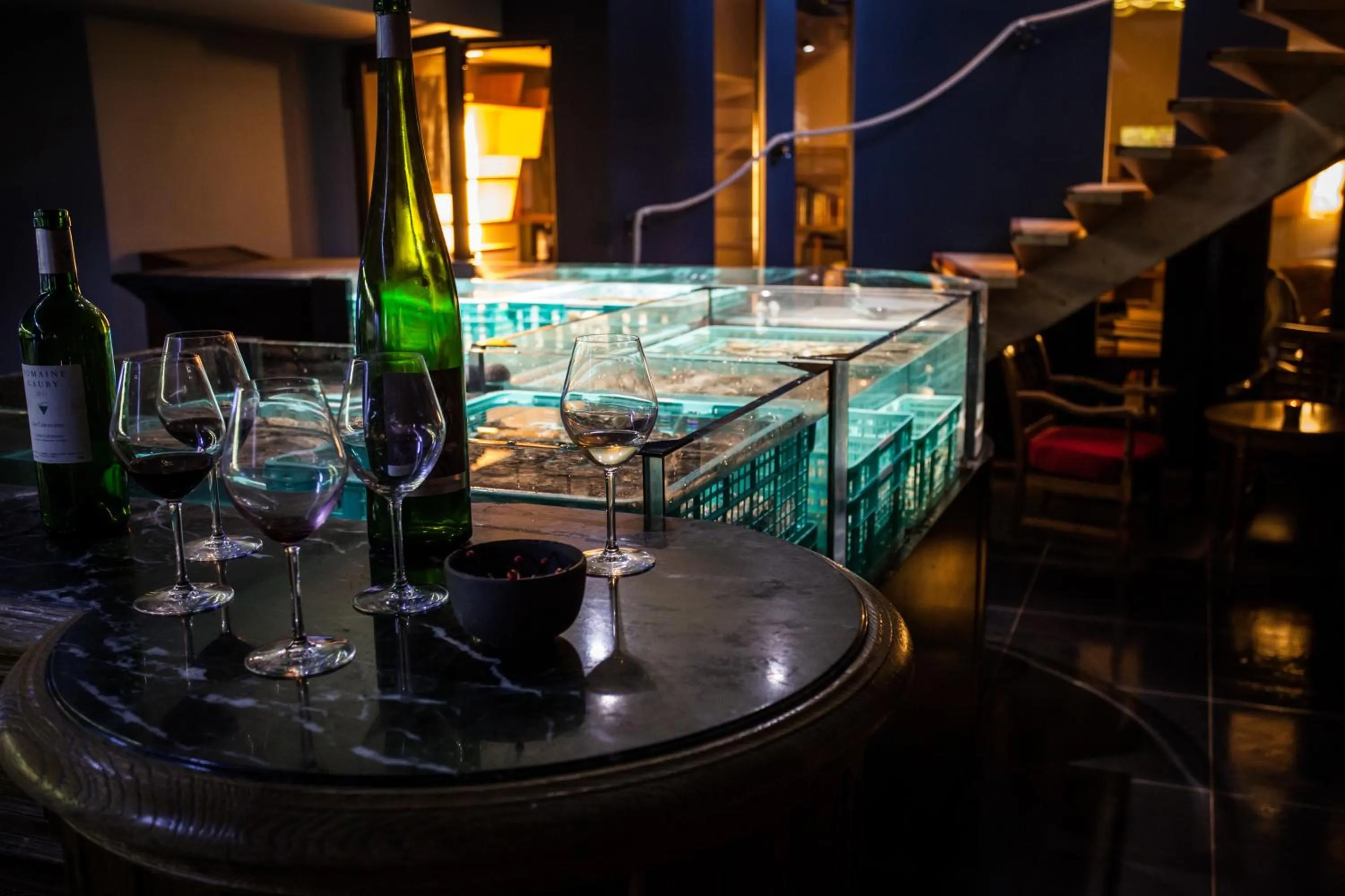 Restaurant/places to eat in HÔTEL C SUITES chambres spacieuses