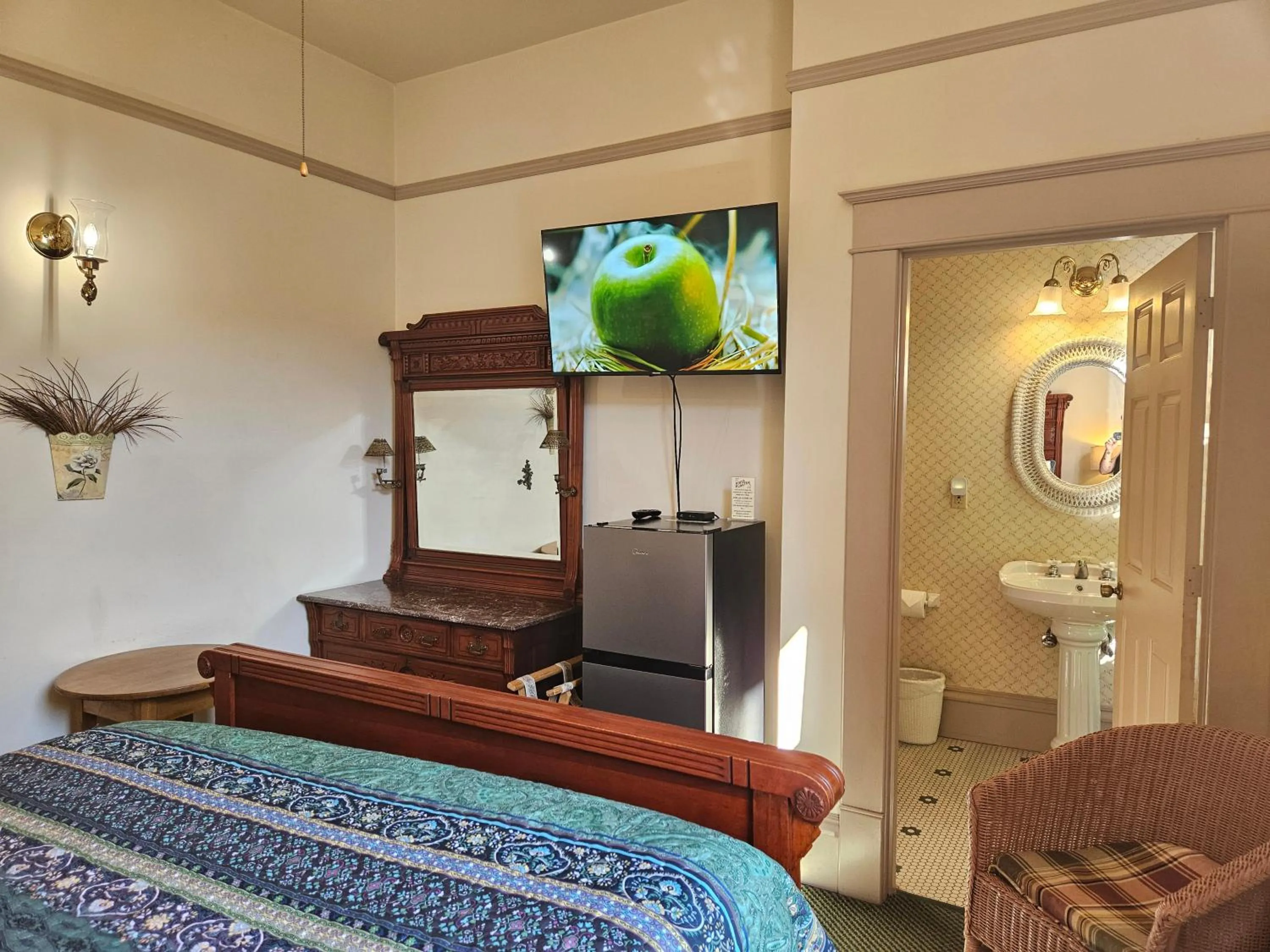 Bed in Hotel Planter