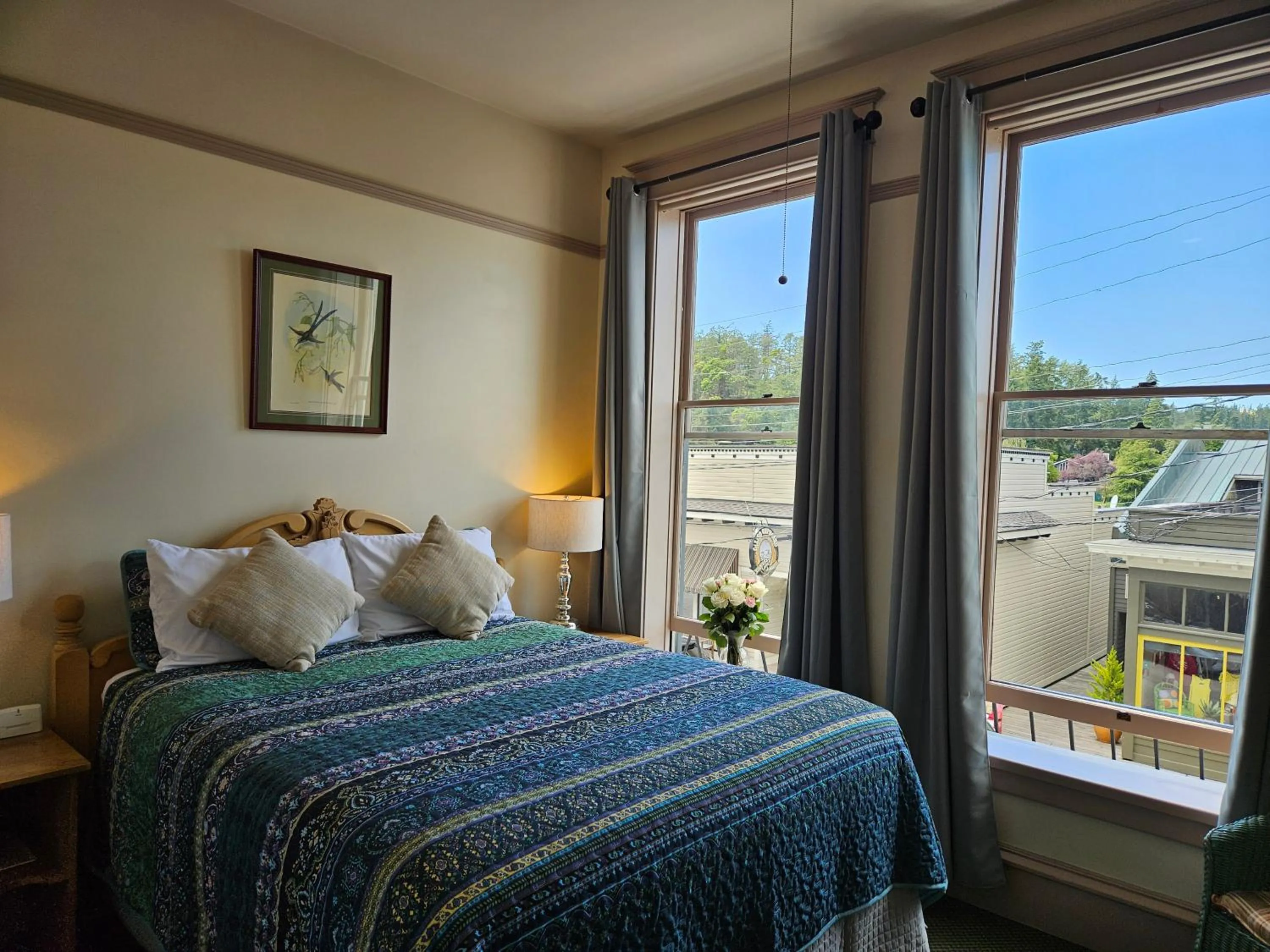 Bed in Hotel Planter