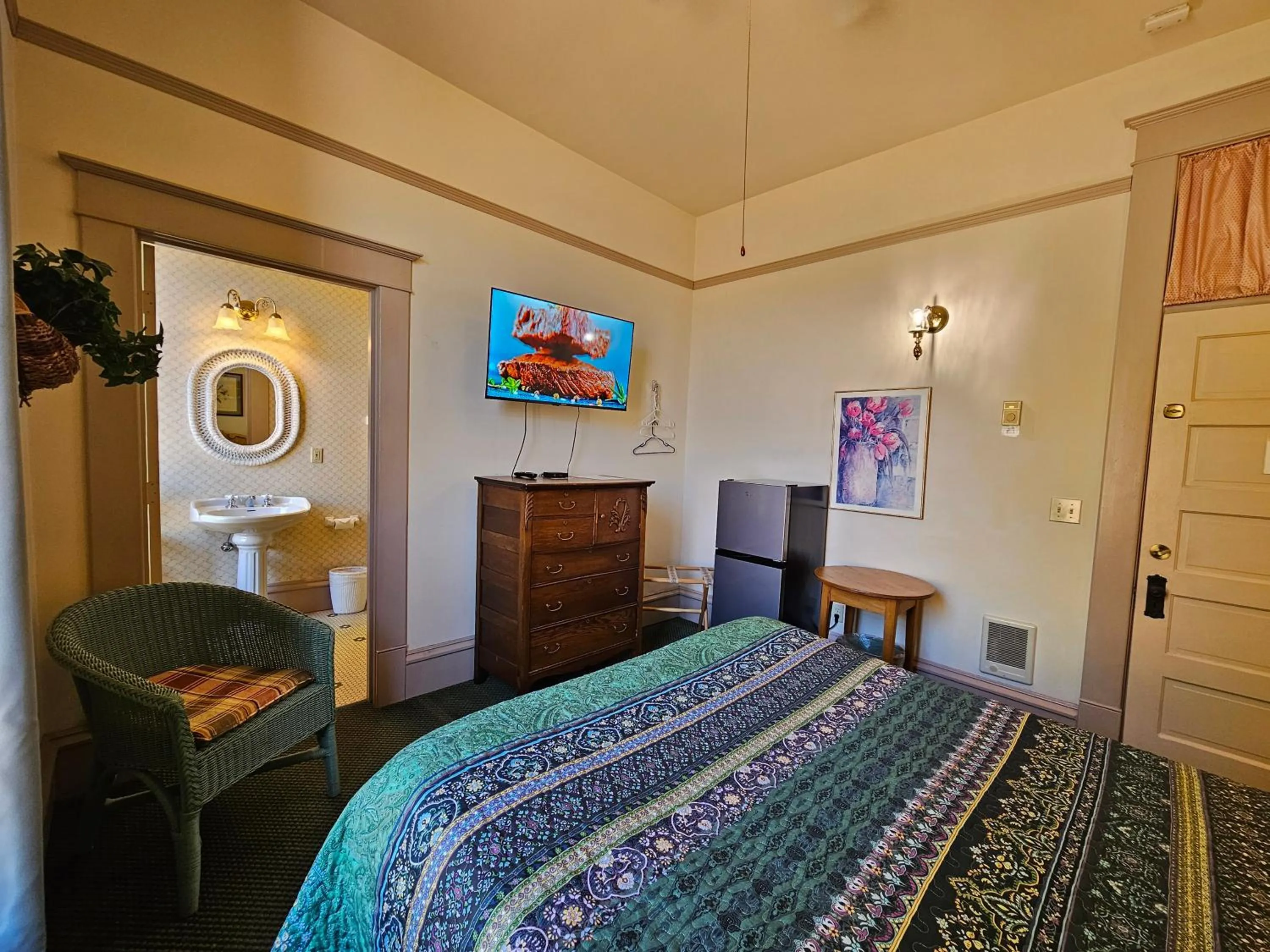 Bed in Hotel Planter