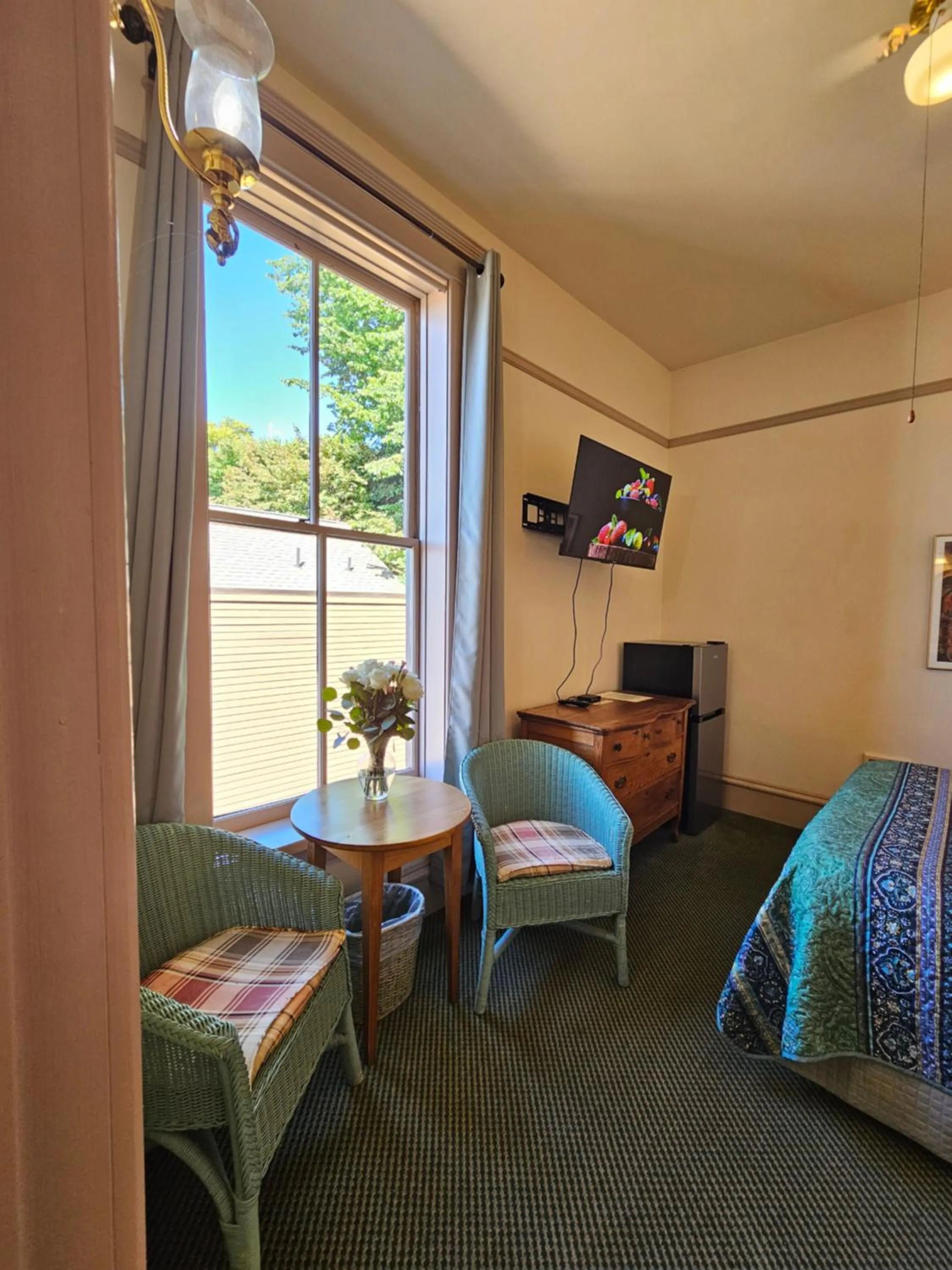 Bed in Hotel Planter