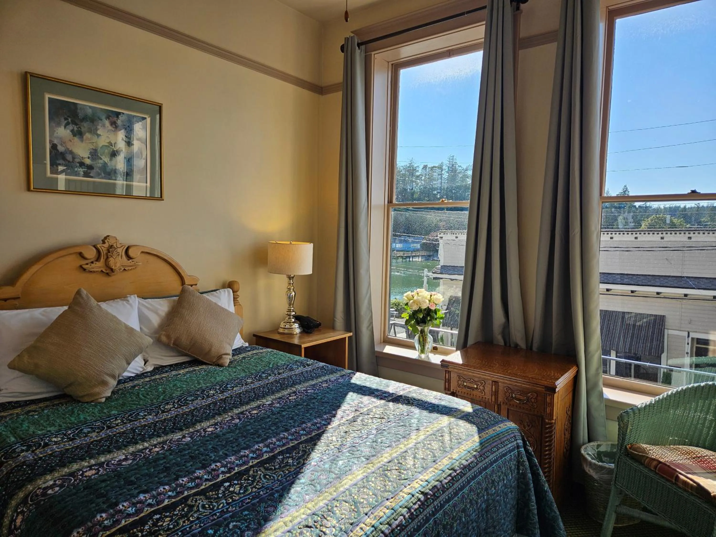 Bed in Hotel Planter