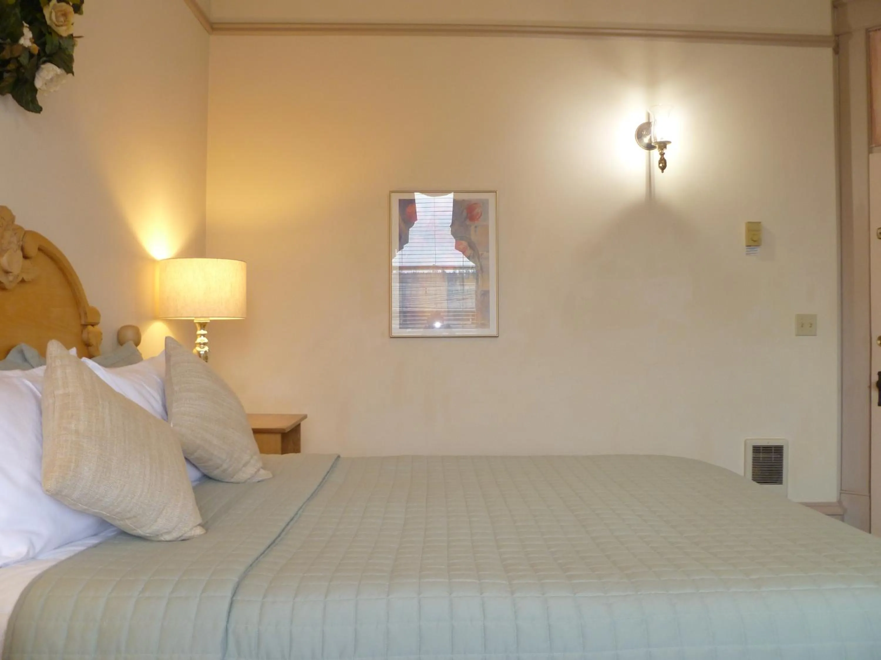 Bed in Hotel Planter