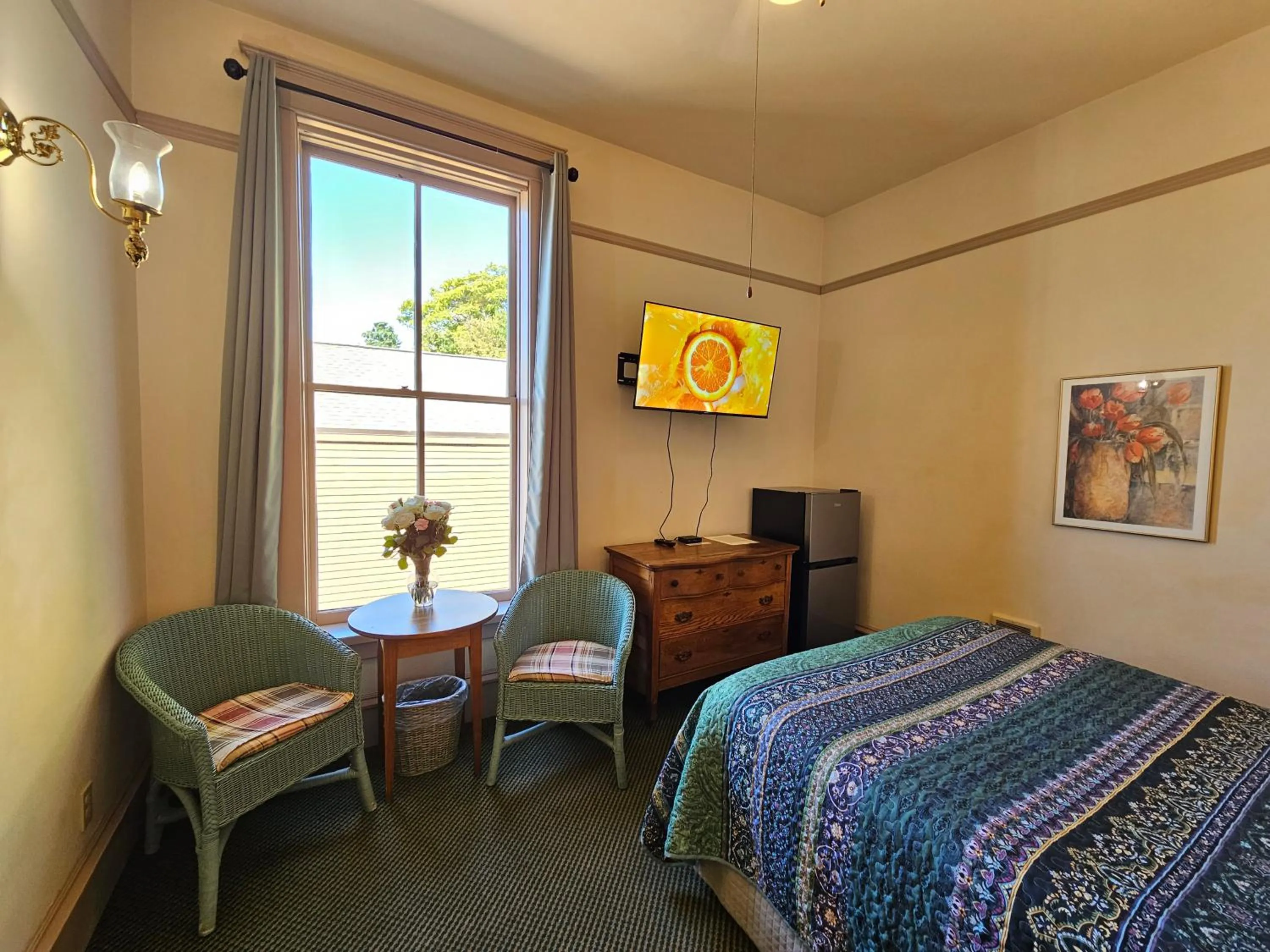 Bed in Hotel Planter