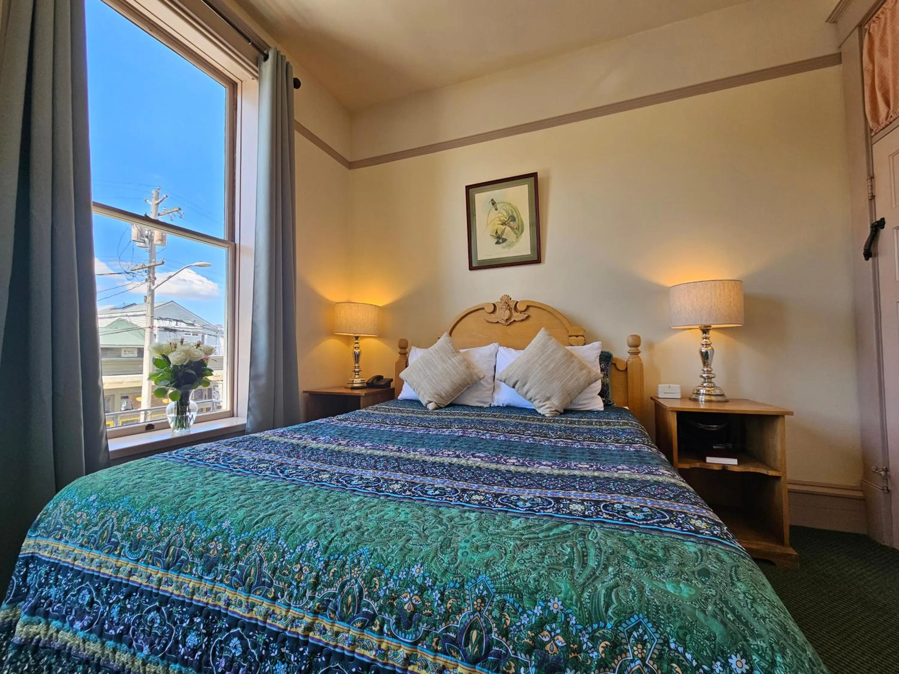 Bed in Hotel Planter