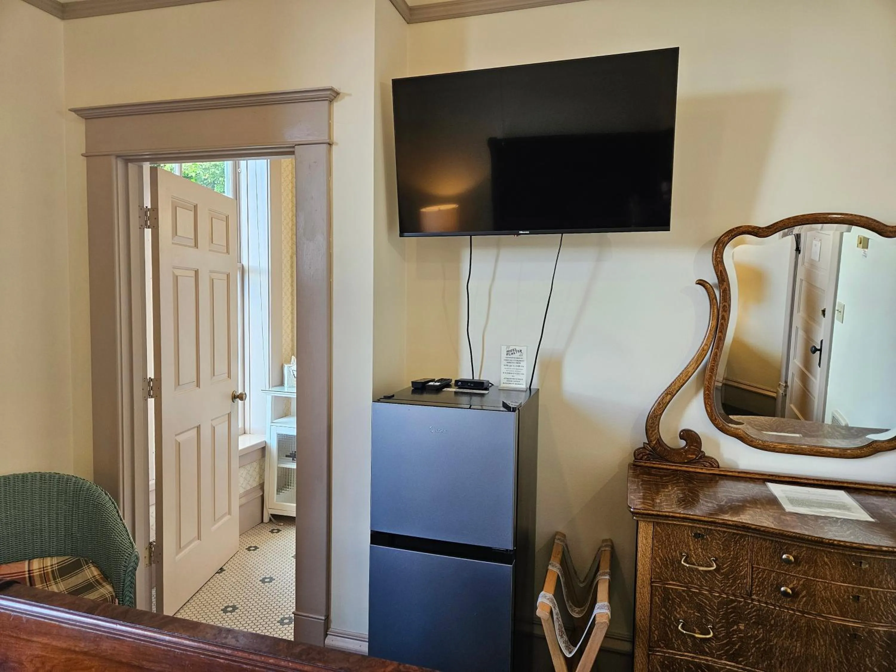 TV and multimedia in Hotel Planter