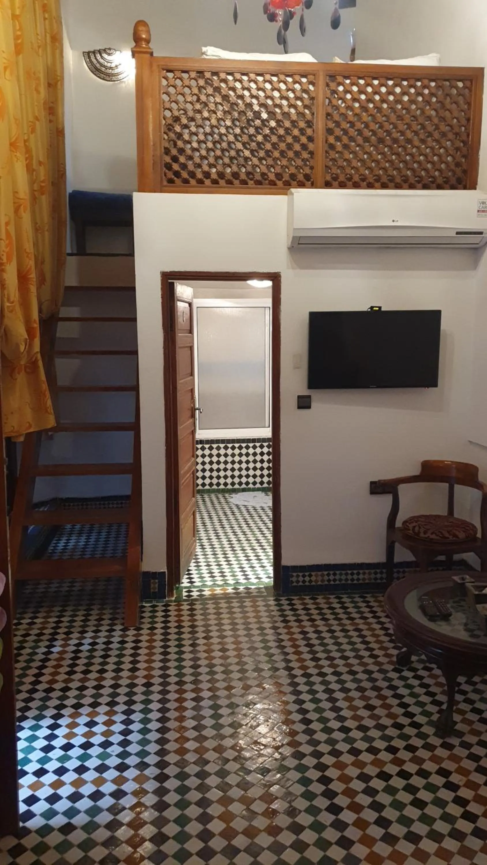 TV and multimedia in Riad Noujoum Medina