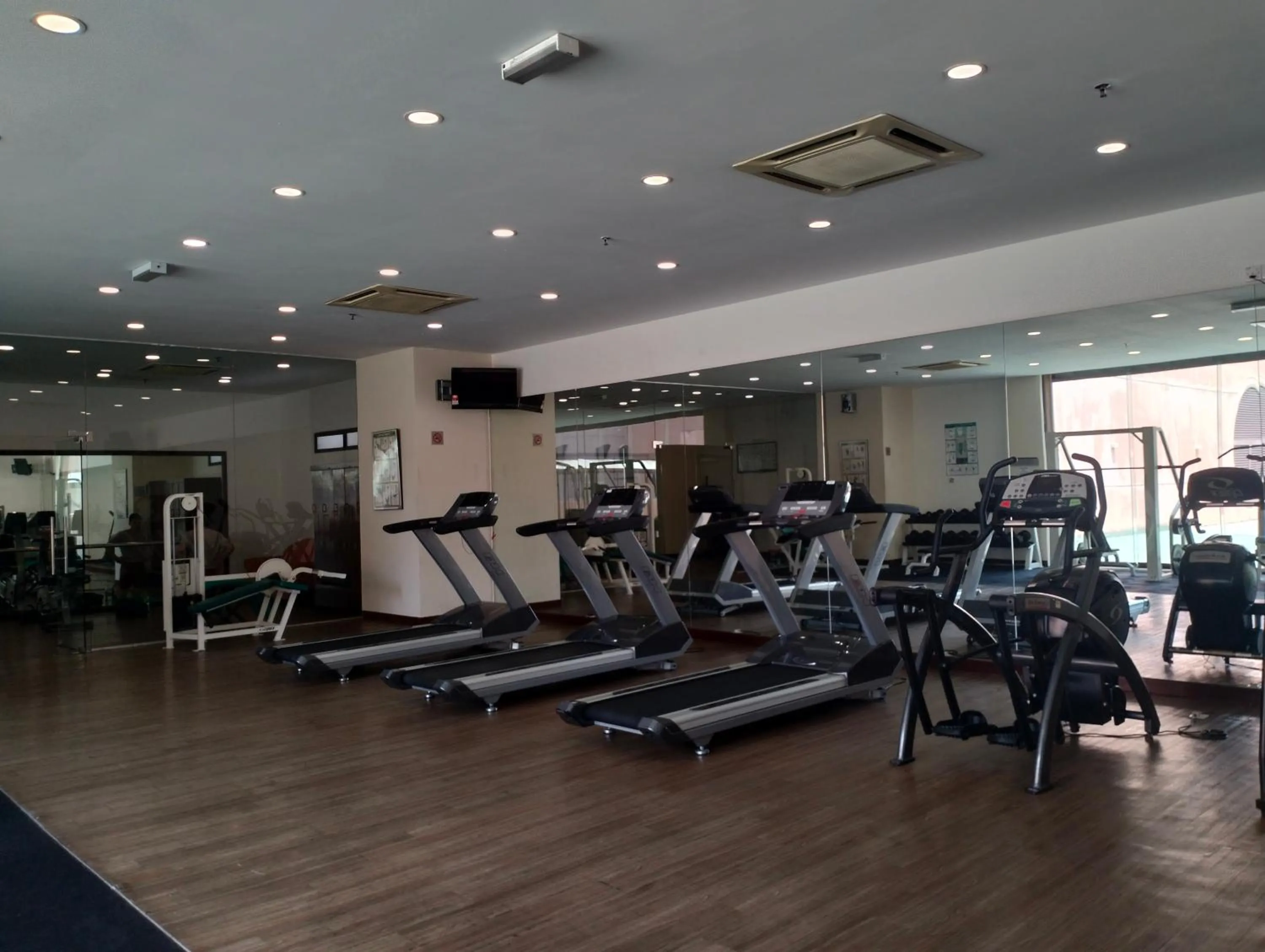 Fitness centre/facilities in Luxy Service Apartment at Times Square KL