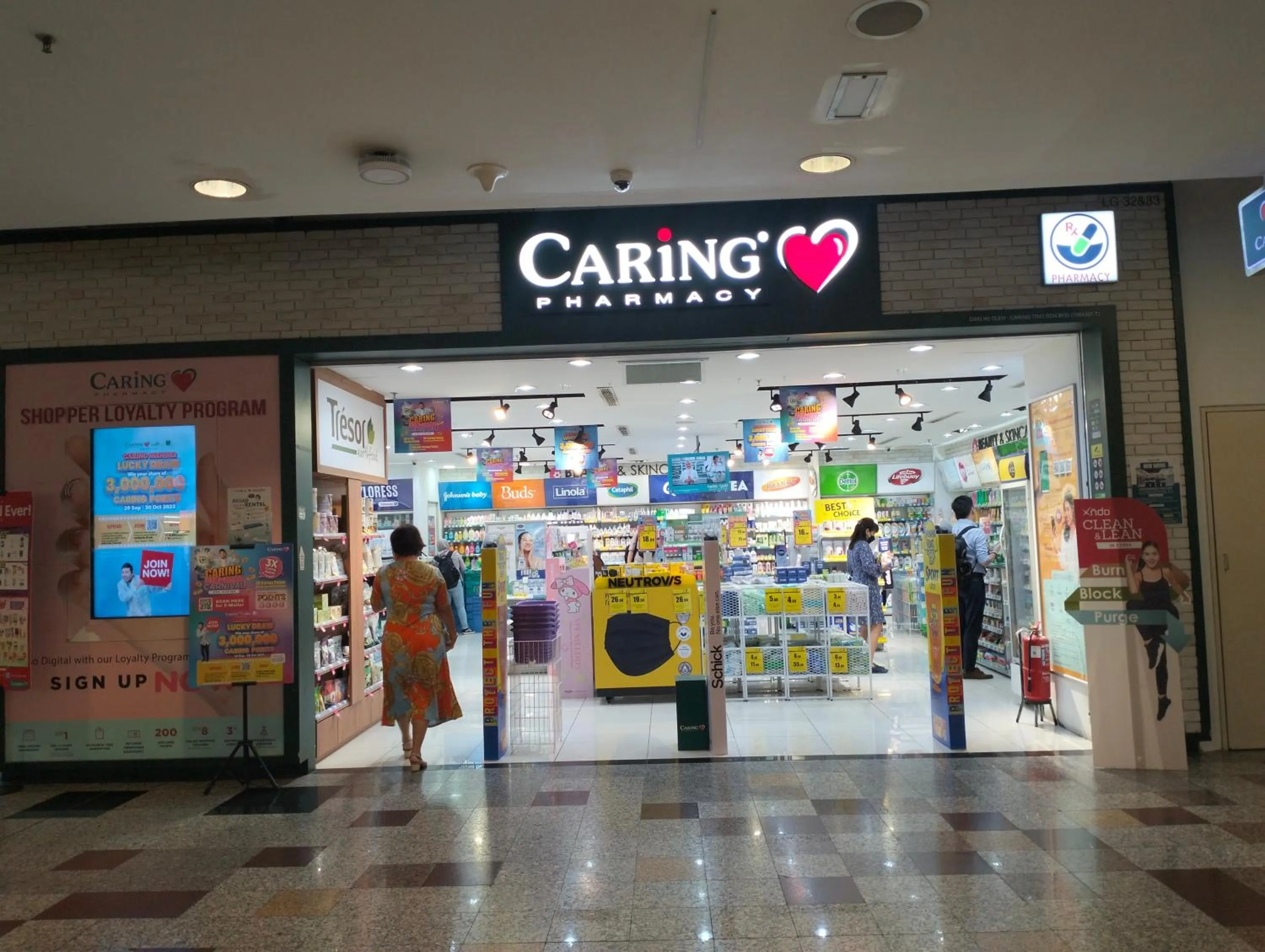 group of guests in Luxy Service Apartment at Times Square KL