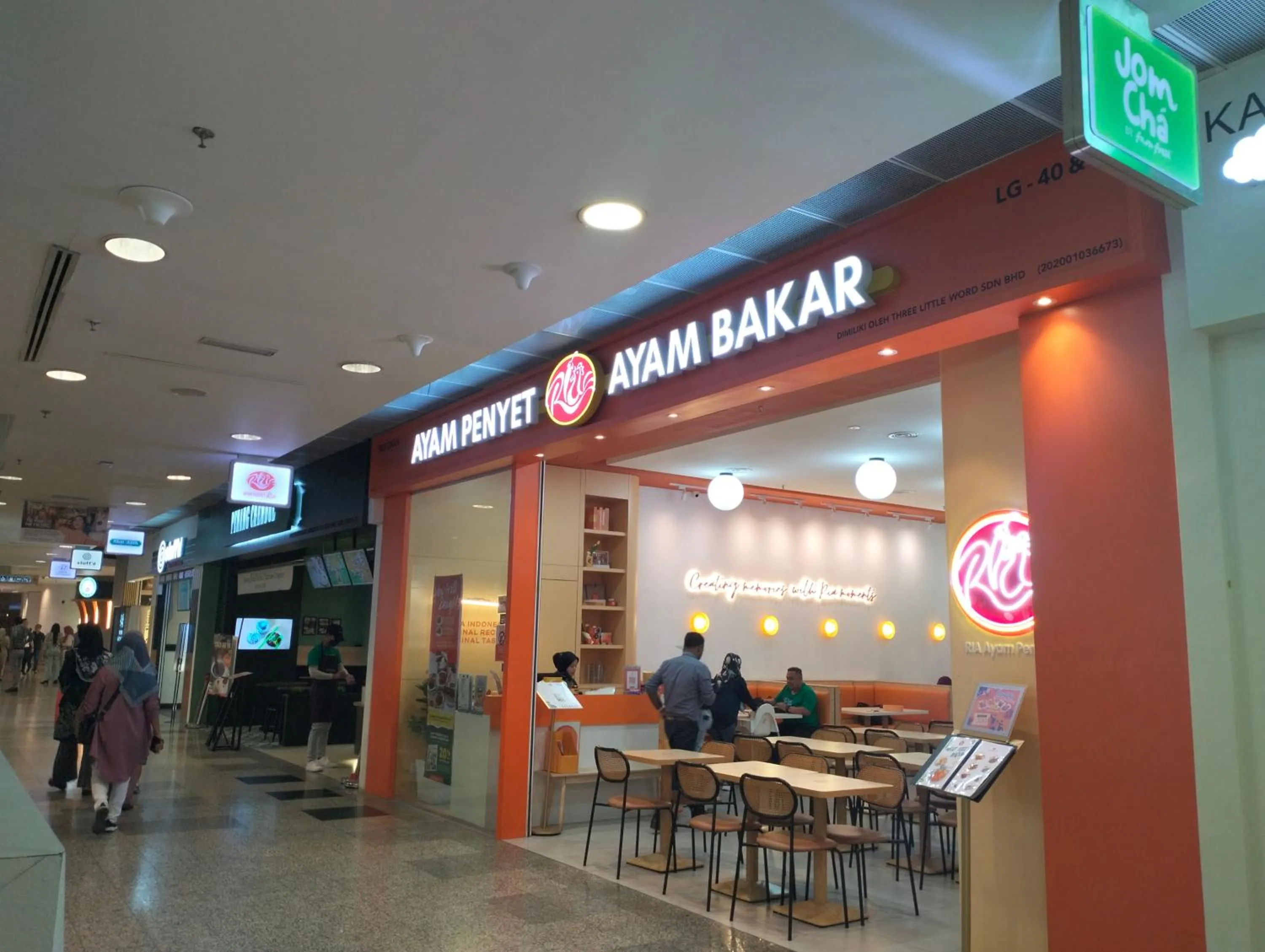 Restaurant/places to eat in Luxy Service Apartment at Times Square KL