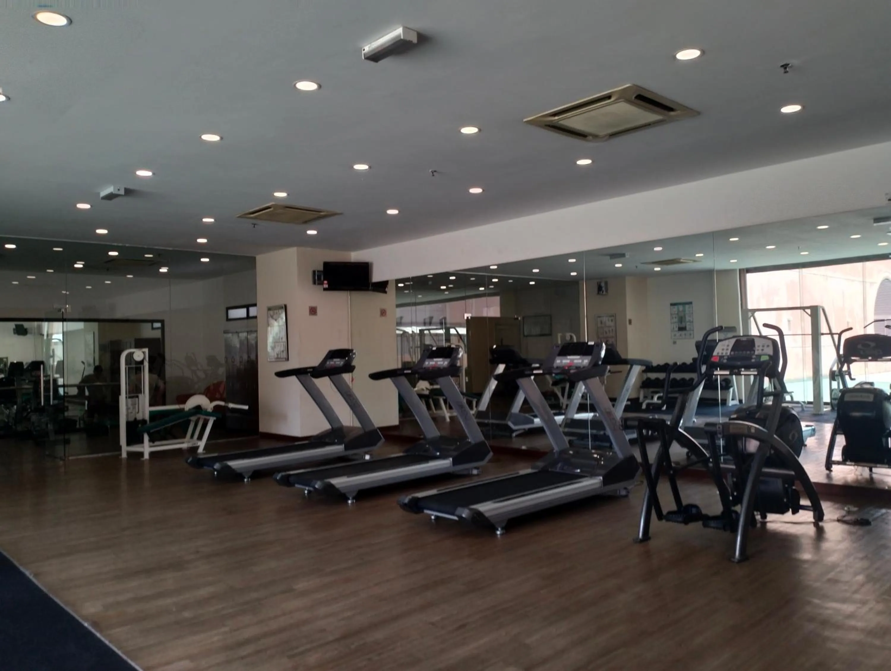 Fitness centre/facilities in Luxy Service Apartment at Times Square KL