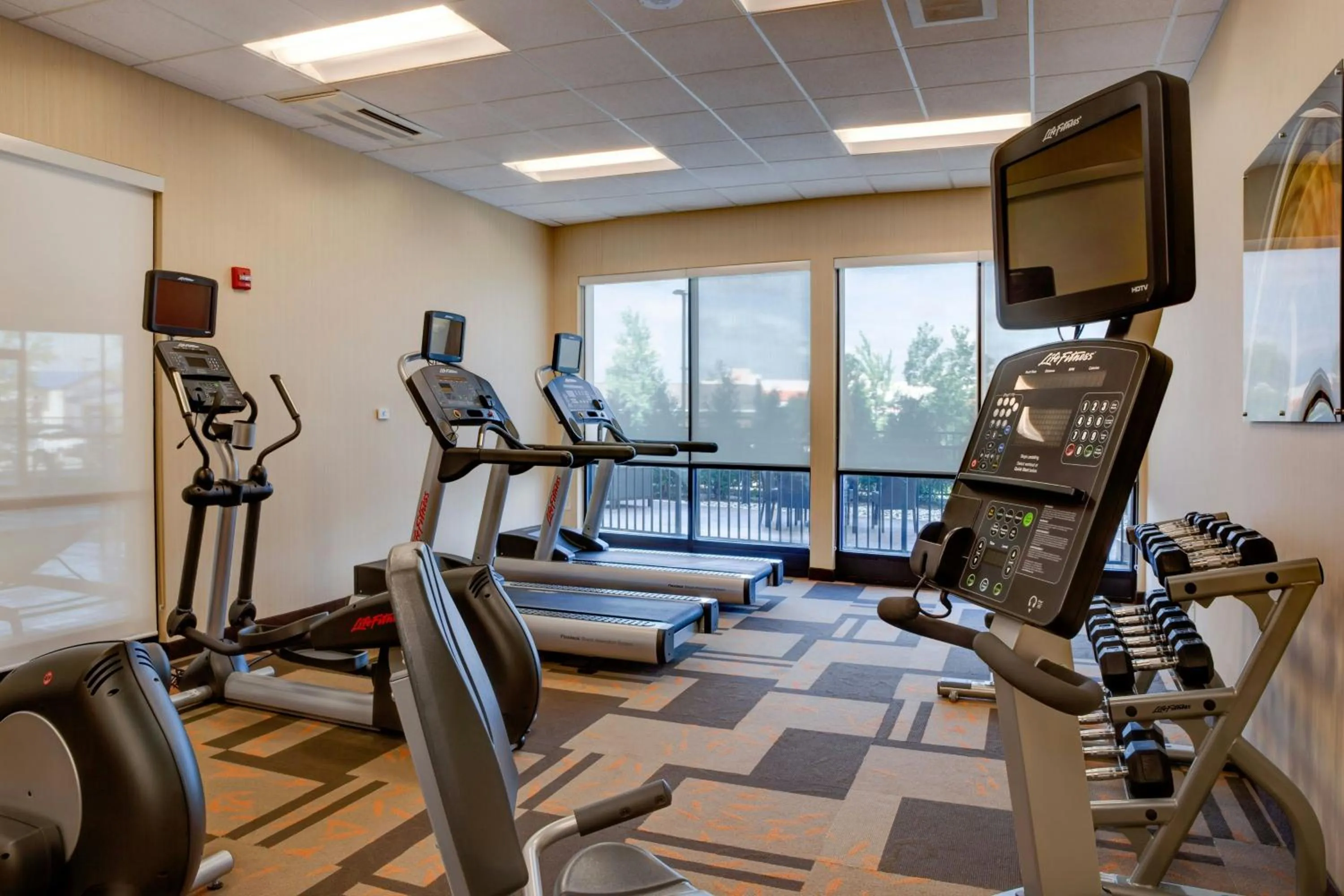 Fitness centre/facilities in Courtyard by Marriott Indianapolis Noblesville