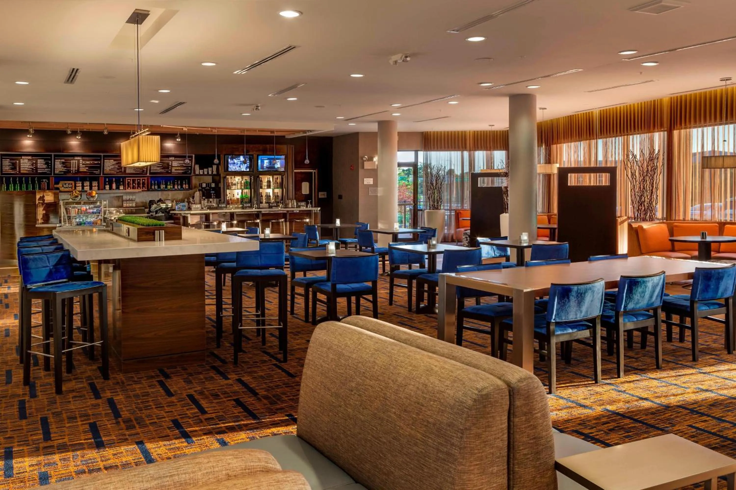 Lobby or reception in Courtyard by Marriott Indianapolis Noblesville