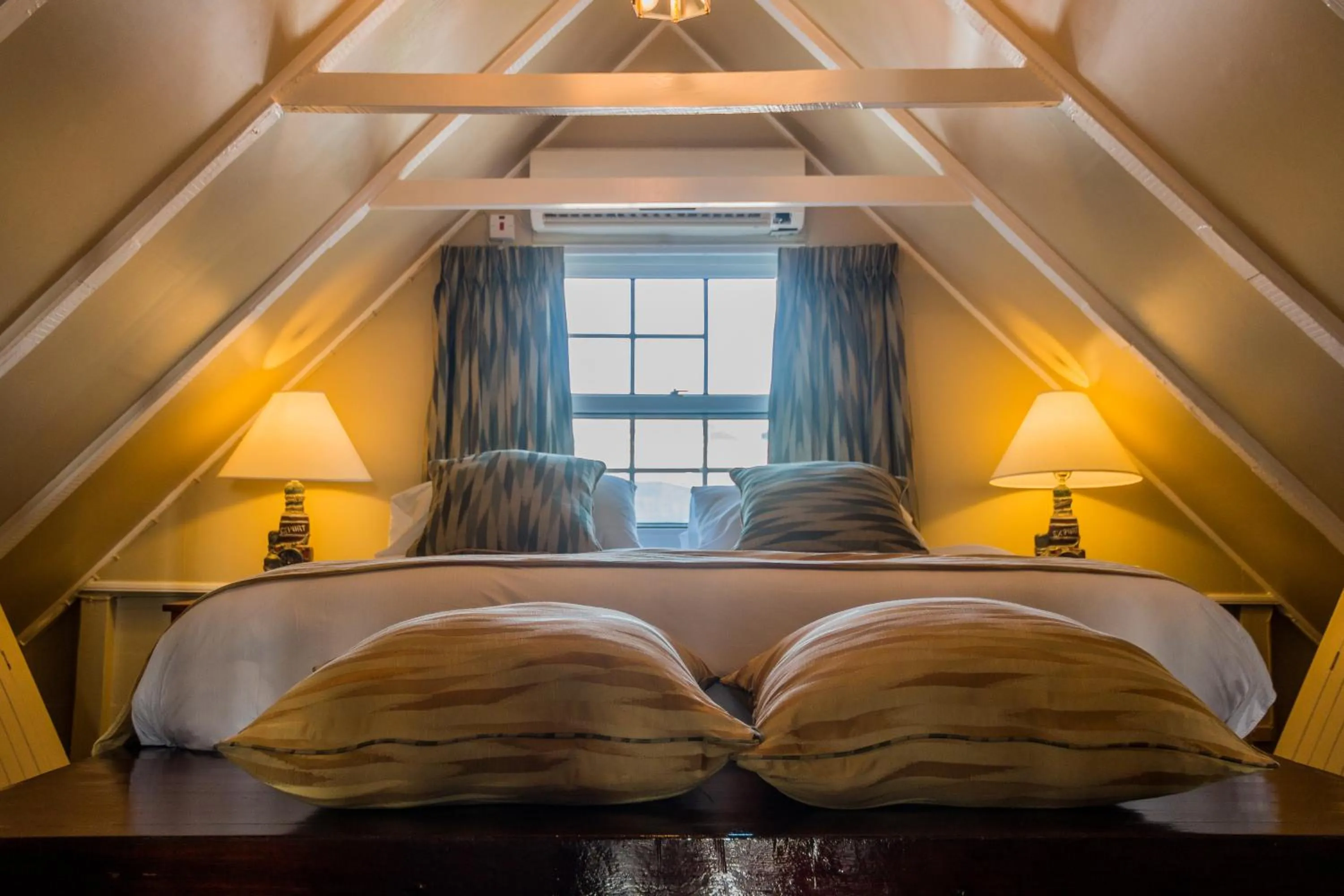 Bedroom, Bed in Cara Lodge Hotel