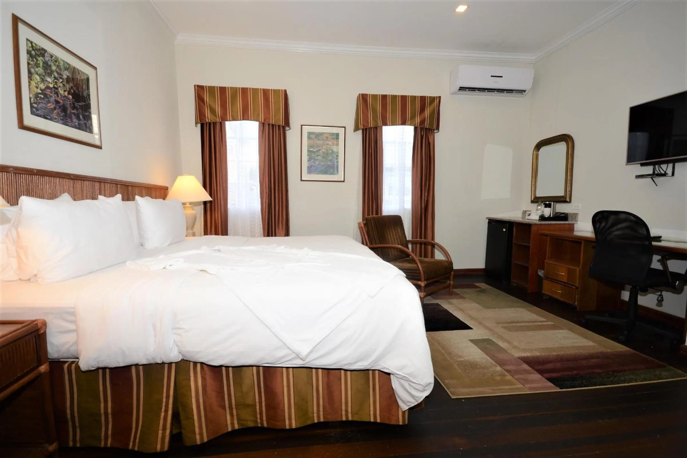 Bedroom, Bed in Cara Lodge Hotel