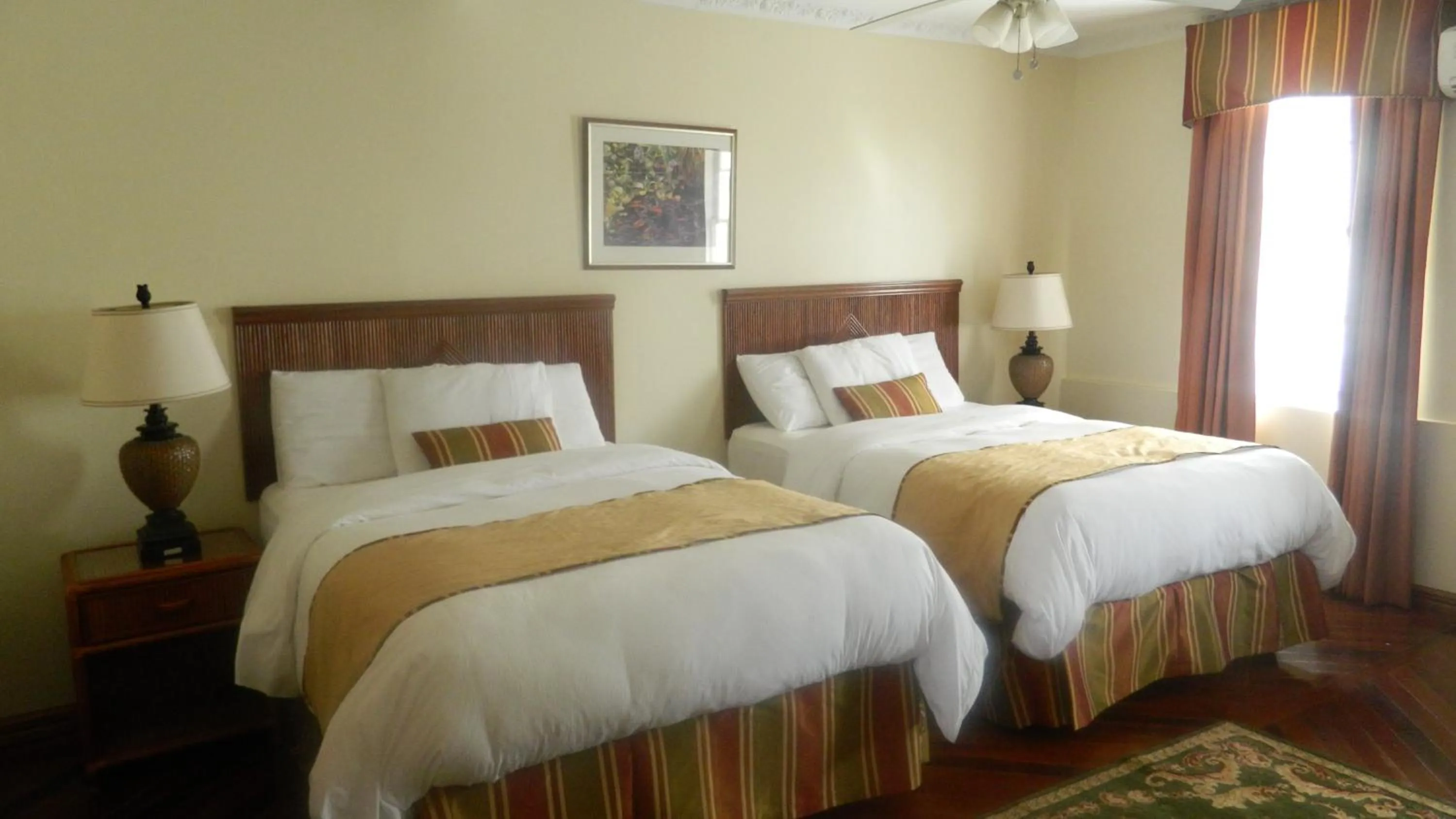 Photo of the whole room, Bed in Cara Lodge Hotel