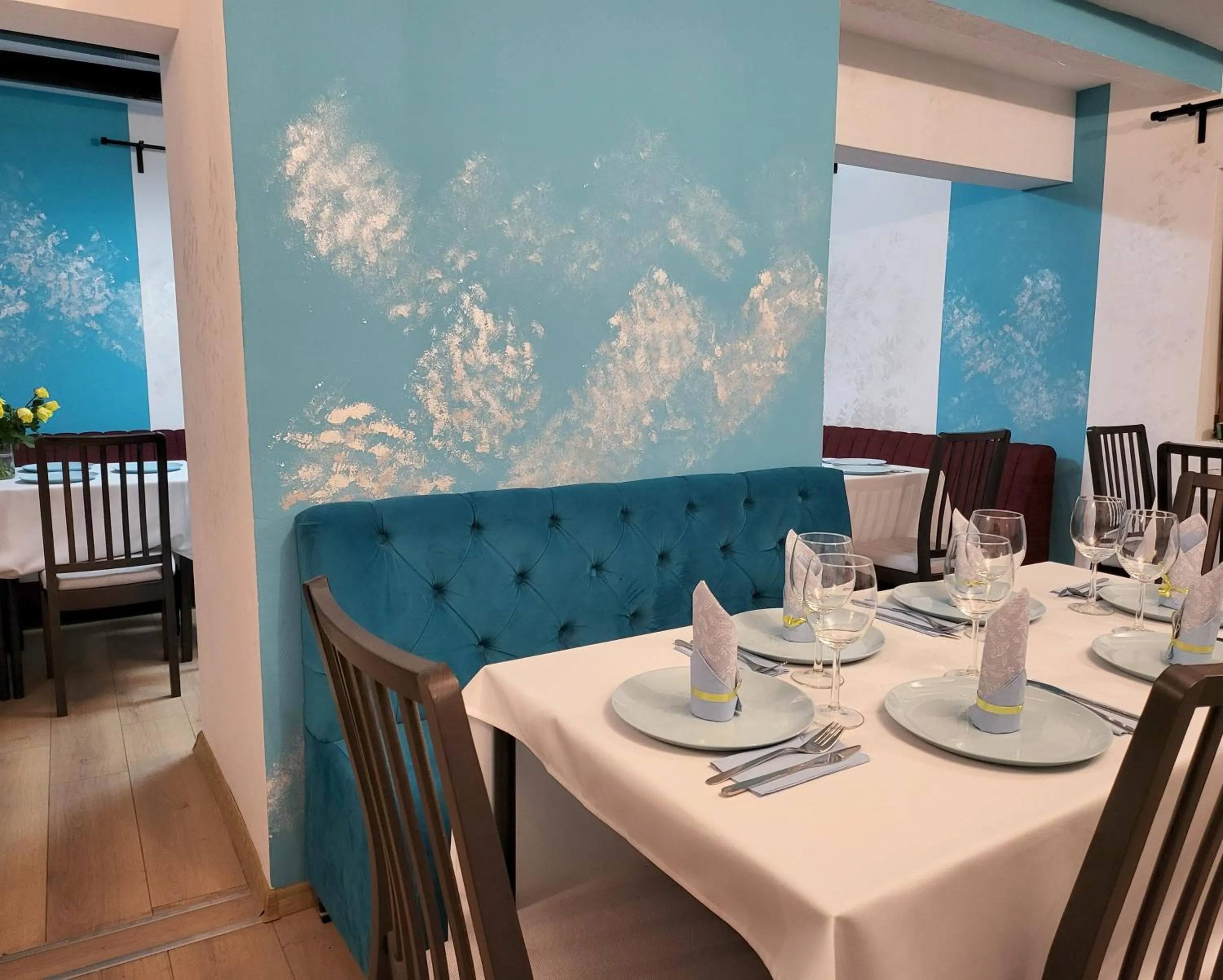 Restaurant/places to eat in Adac Boutique Hotel