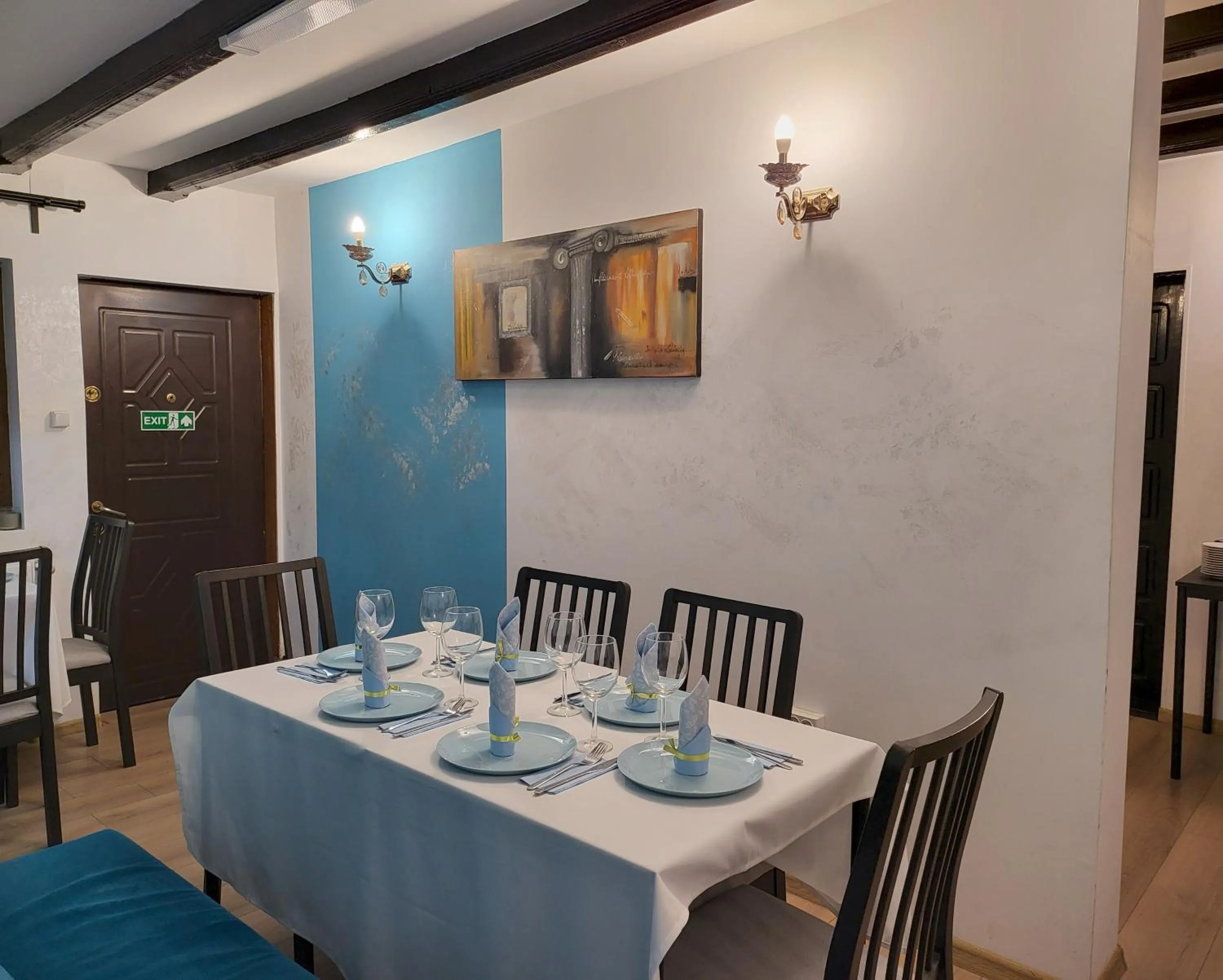 Restaurant/places to eat in Adac Boutique Hotel