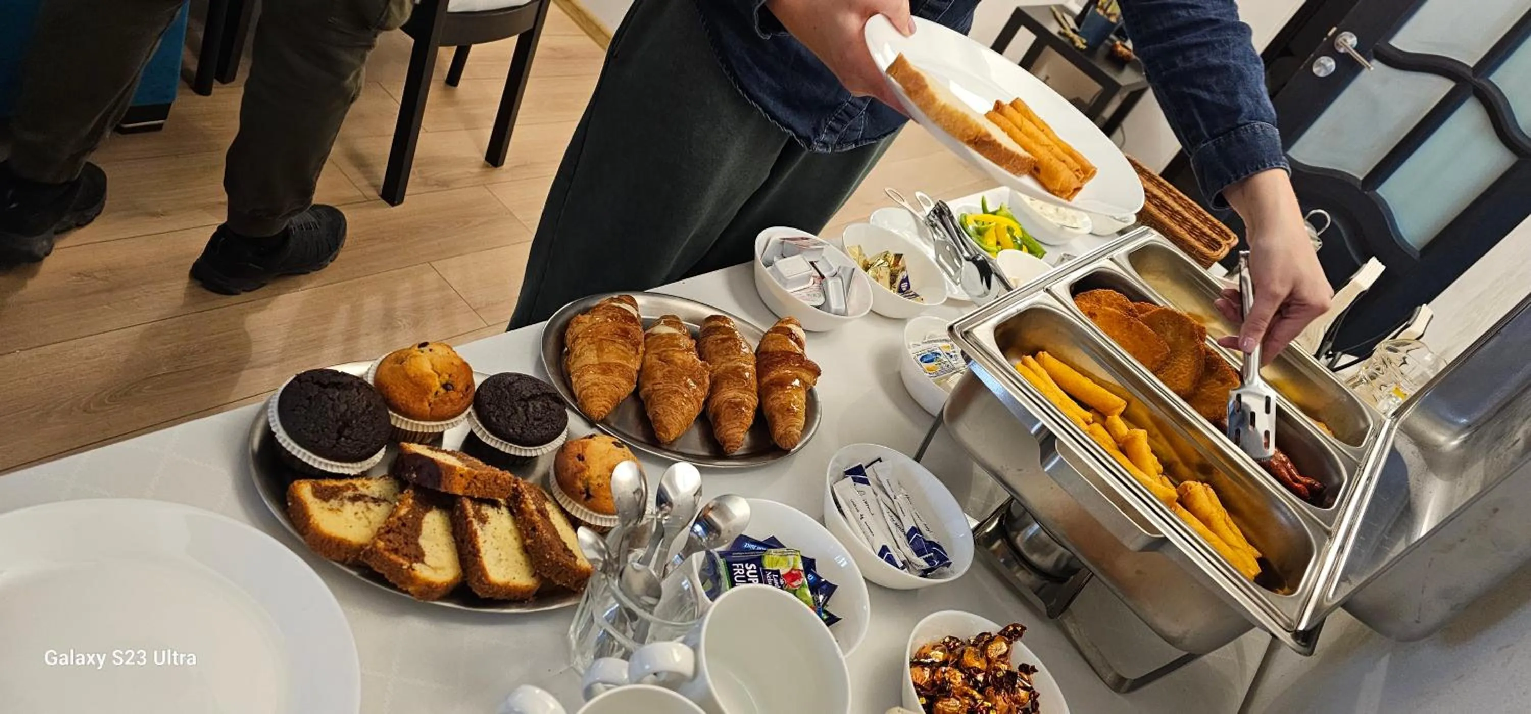 Restaurant/places to eat in Adac Boutique Hotel