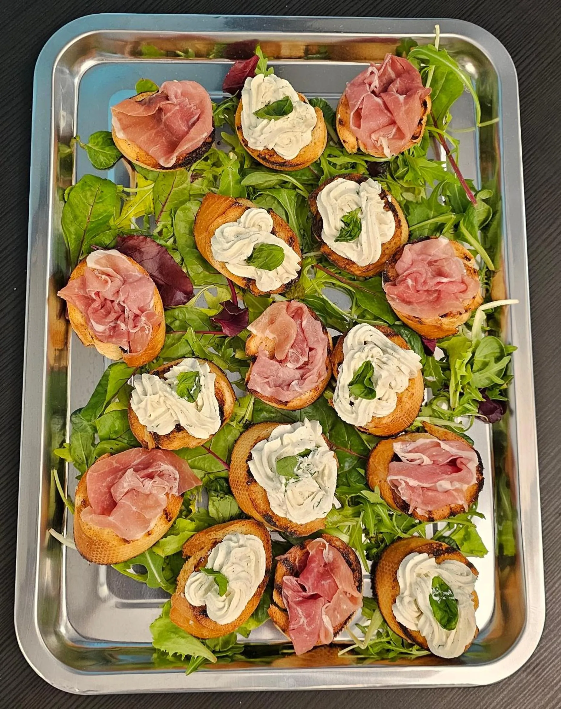 Restaurant/places to eat in Adac Boutique Hotel