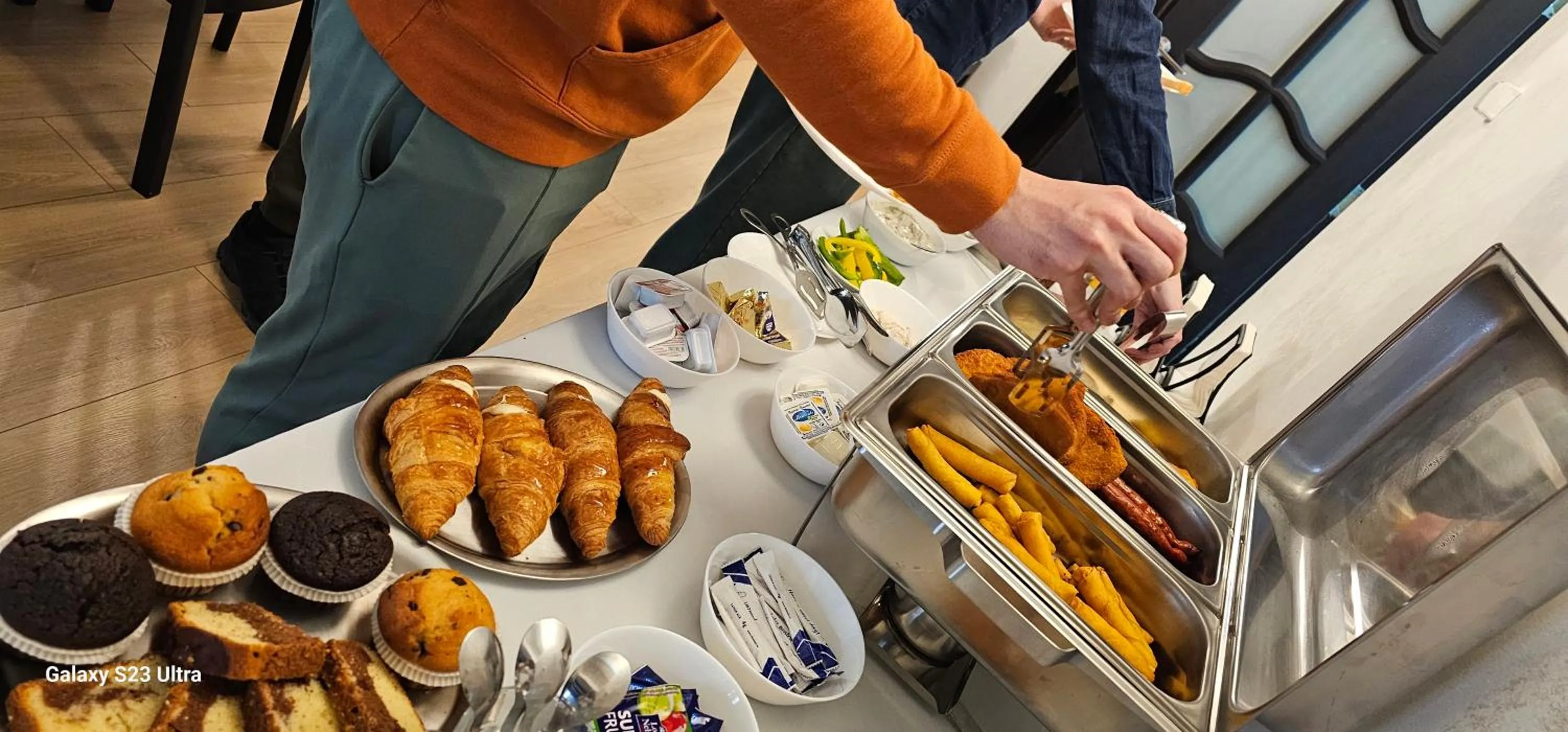 Restaurant/places to eat in Adac Boutique Hotel