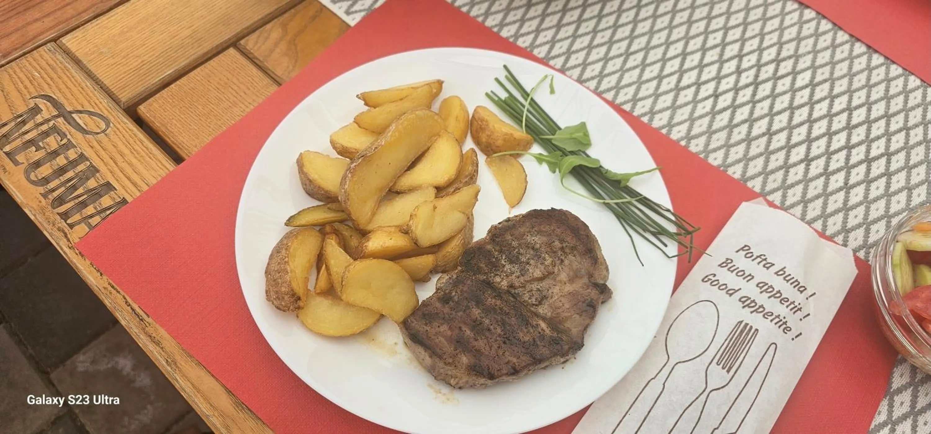 Food and drinks in Adac Boutique Hotel