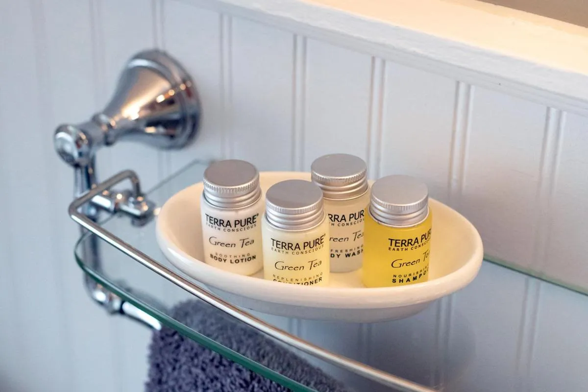 South Broadway Manor B&B - Near Fallingwater, Ohiopyle State Park, Hiking & Biking trails GAP