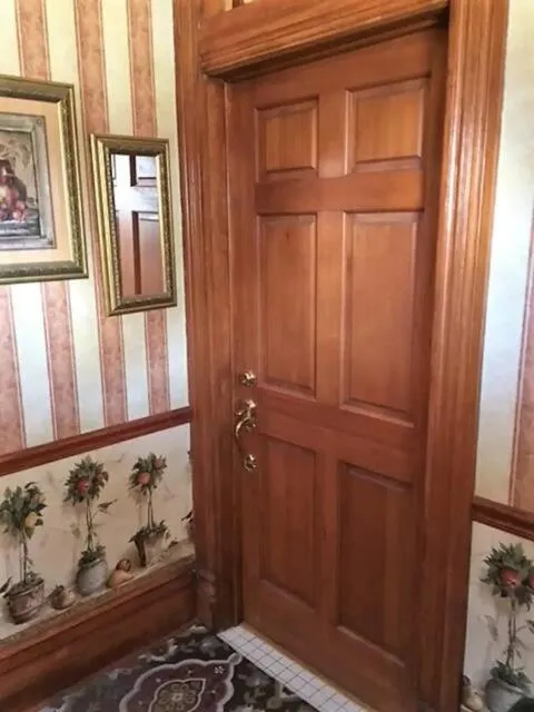 South Broadway Manor B&B - Near Fallingwater, Ohiopyle State Park, Hiking & Biking trails GAP